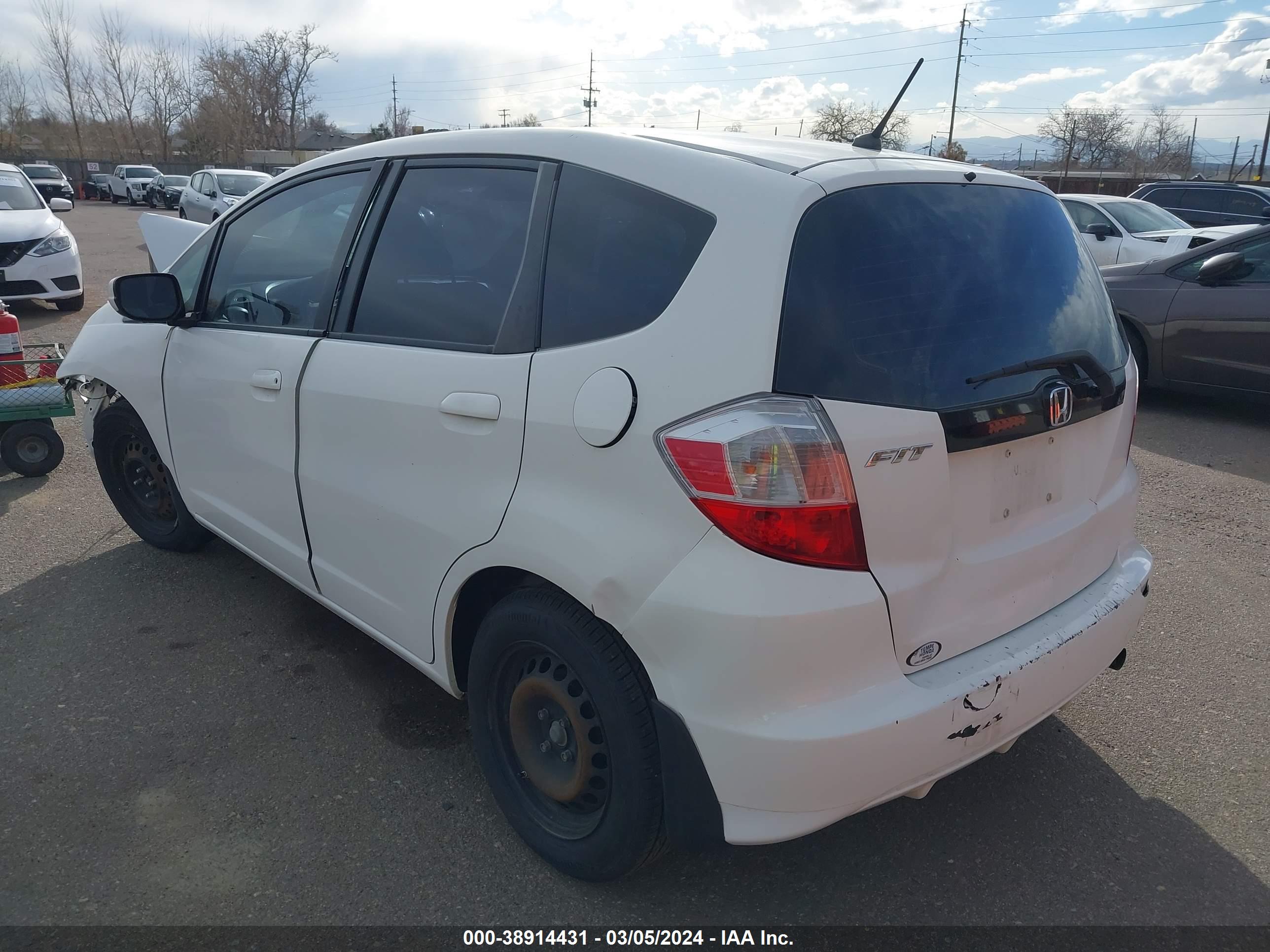 HONDA FIT image 3