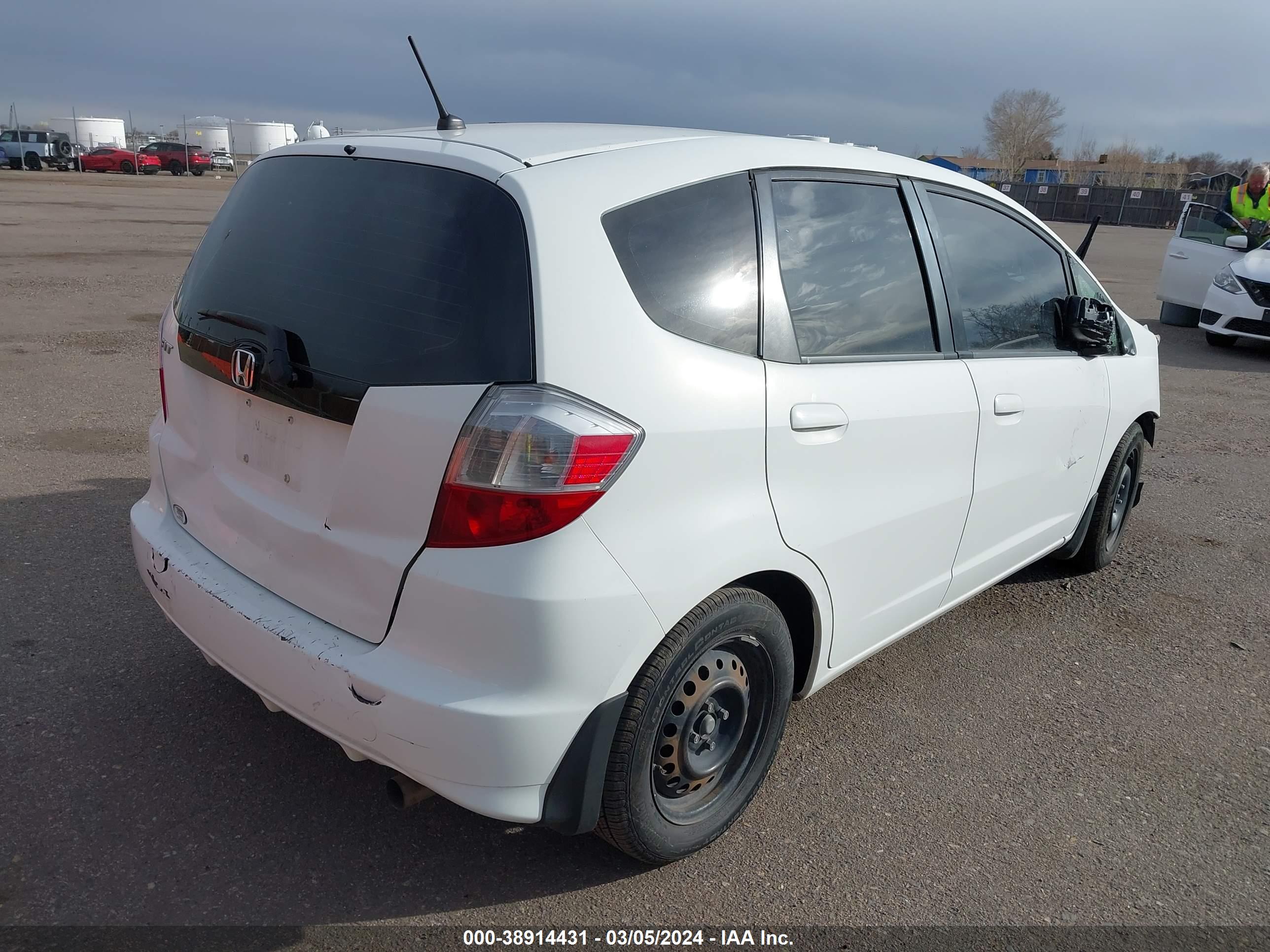 HONDA FIT image 4