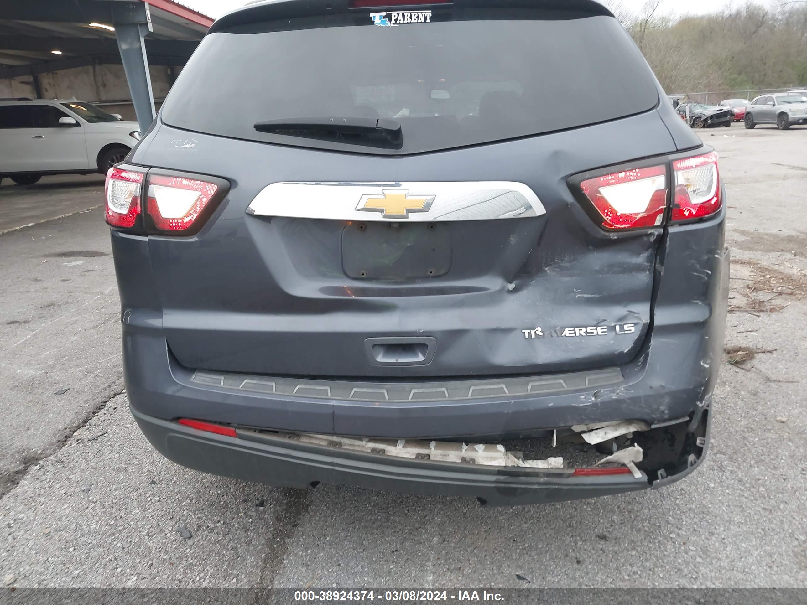 CHEVROLET TRAVERSE image 6