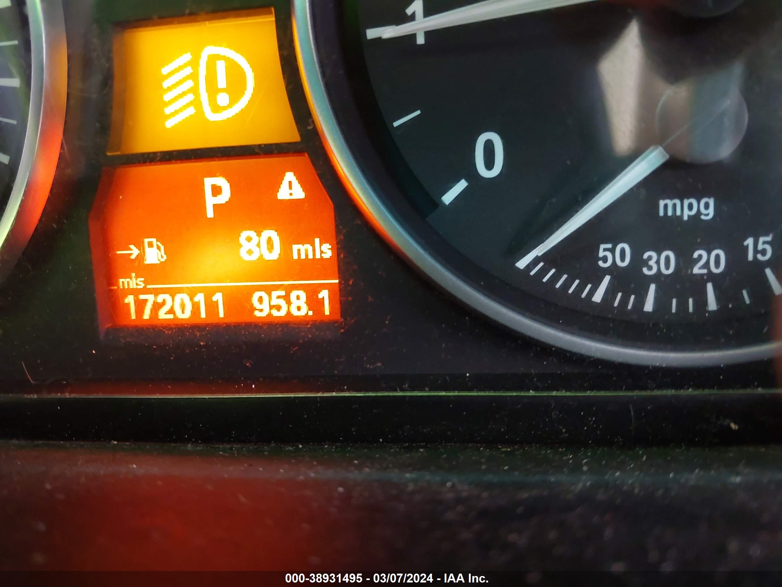 BMW 328XI image 7