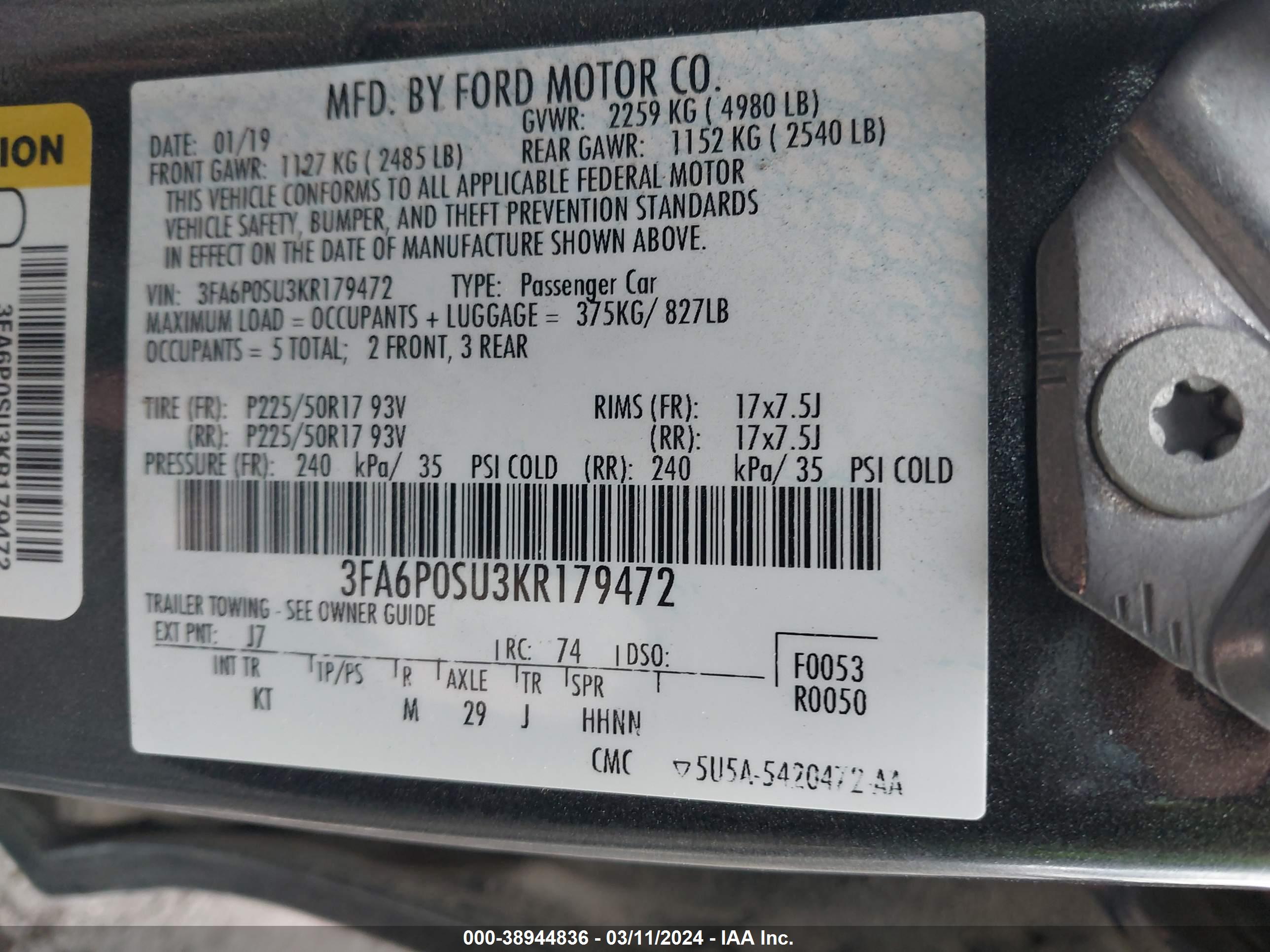 FORD FUSION image 9