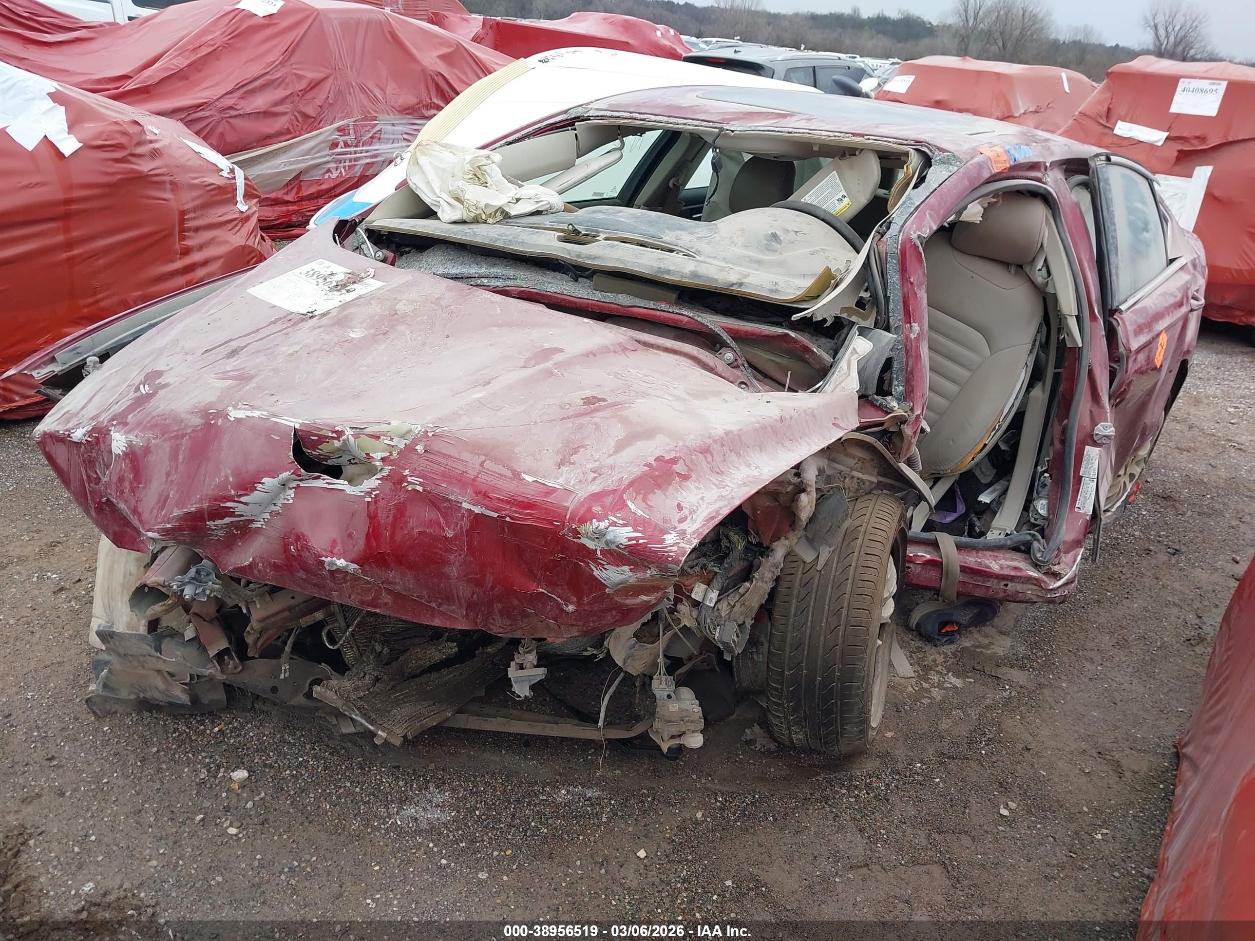 FORD FUSION image 2