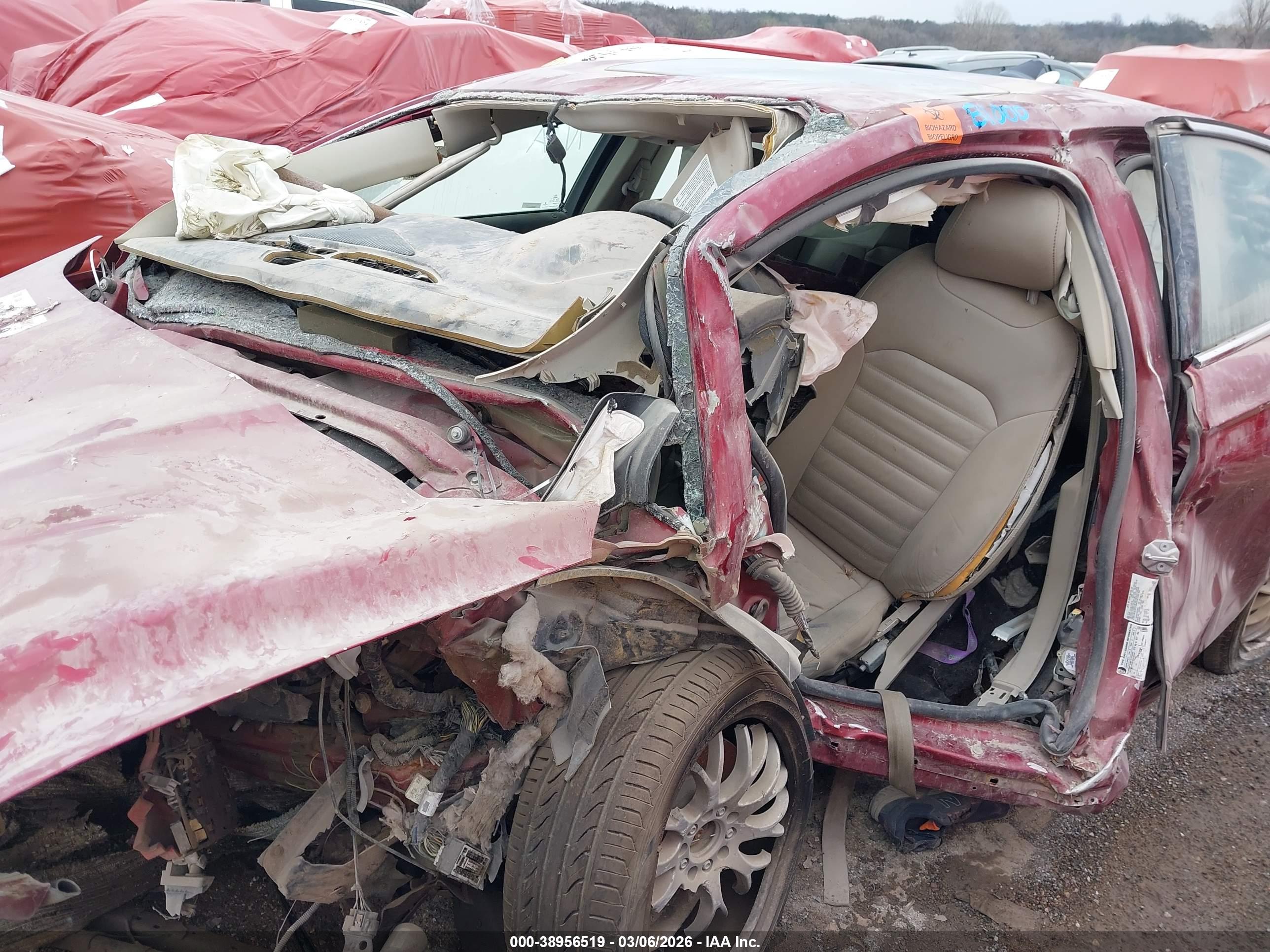 FORD FUSION image 6