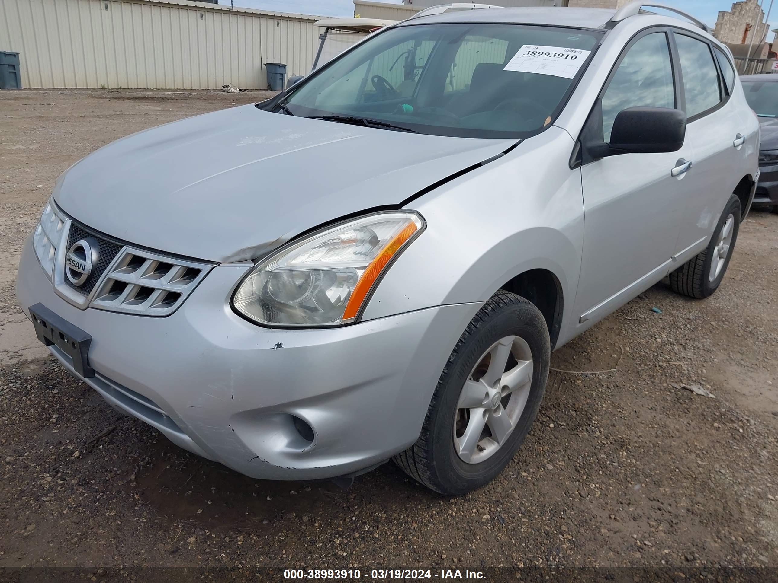 NISSAN ROGUE image 2