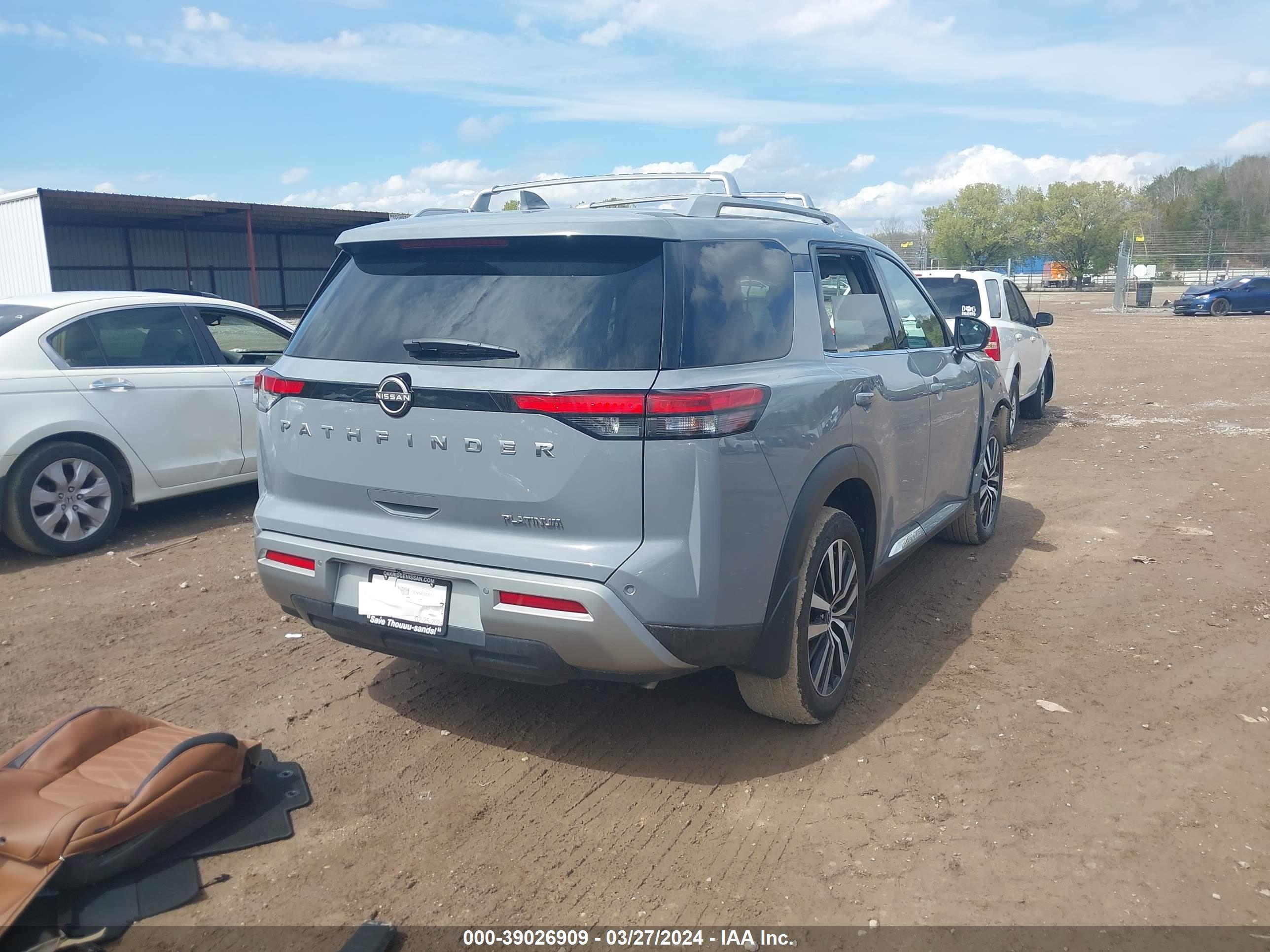 NISSAN PATHFINDER image 4