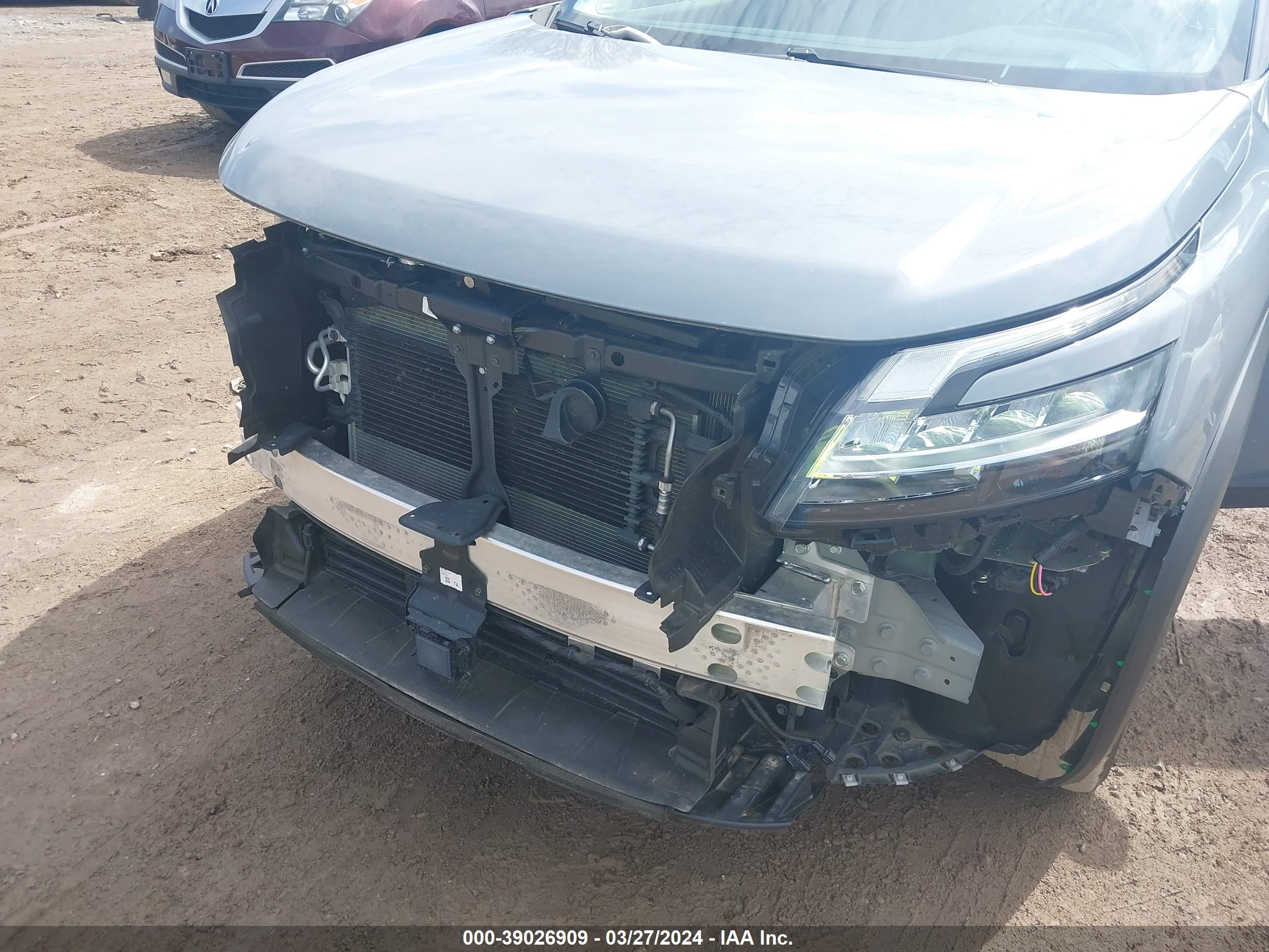 NISSAN PATHFINDER image 6