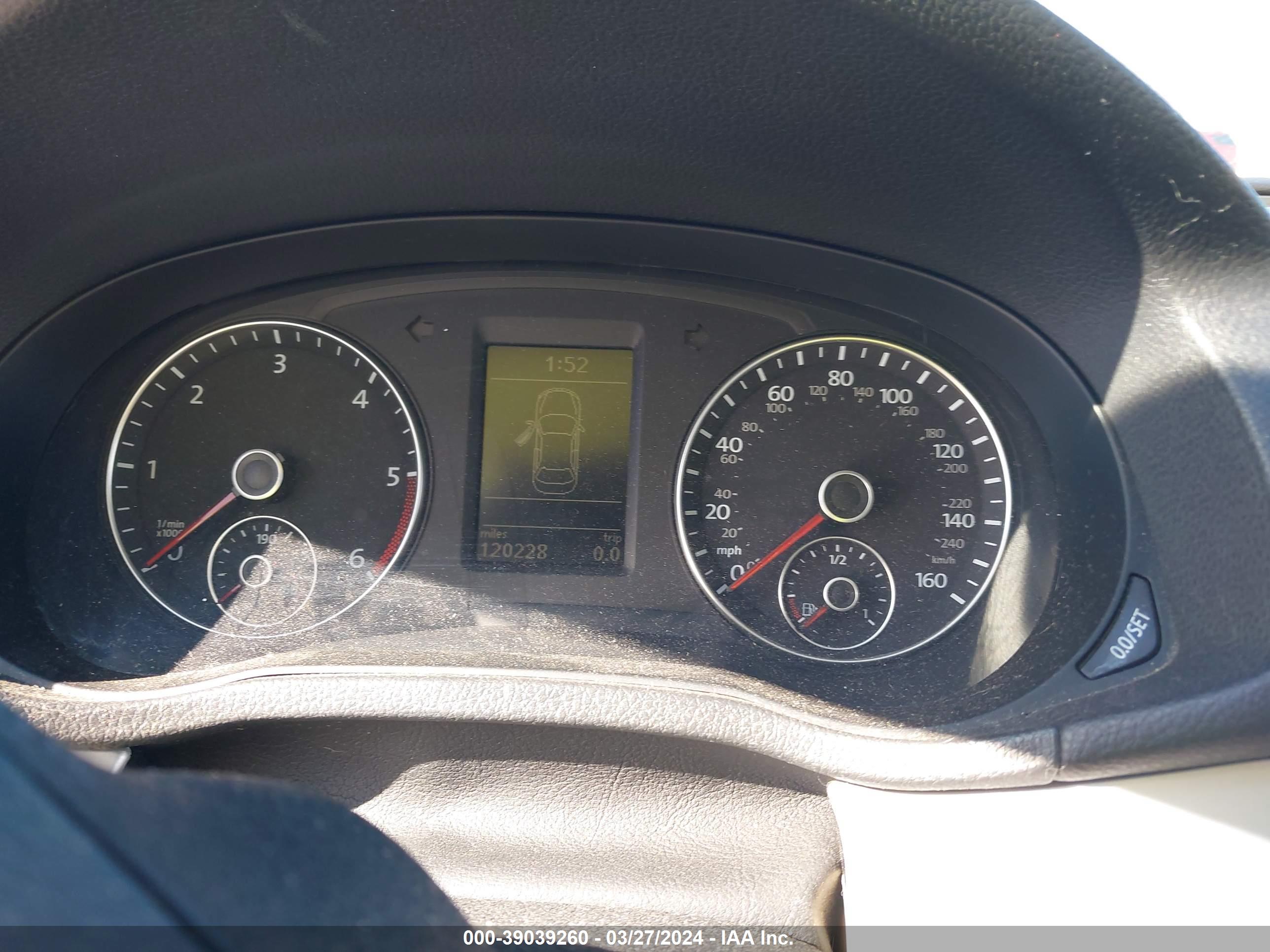 VOLKSWAGEN PASSAT image 7