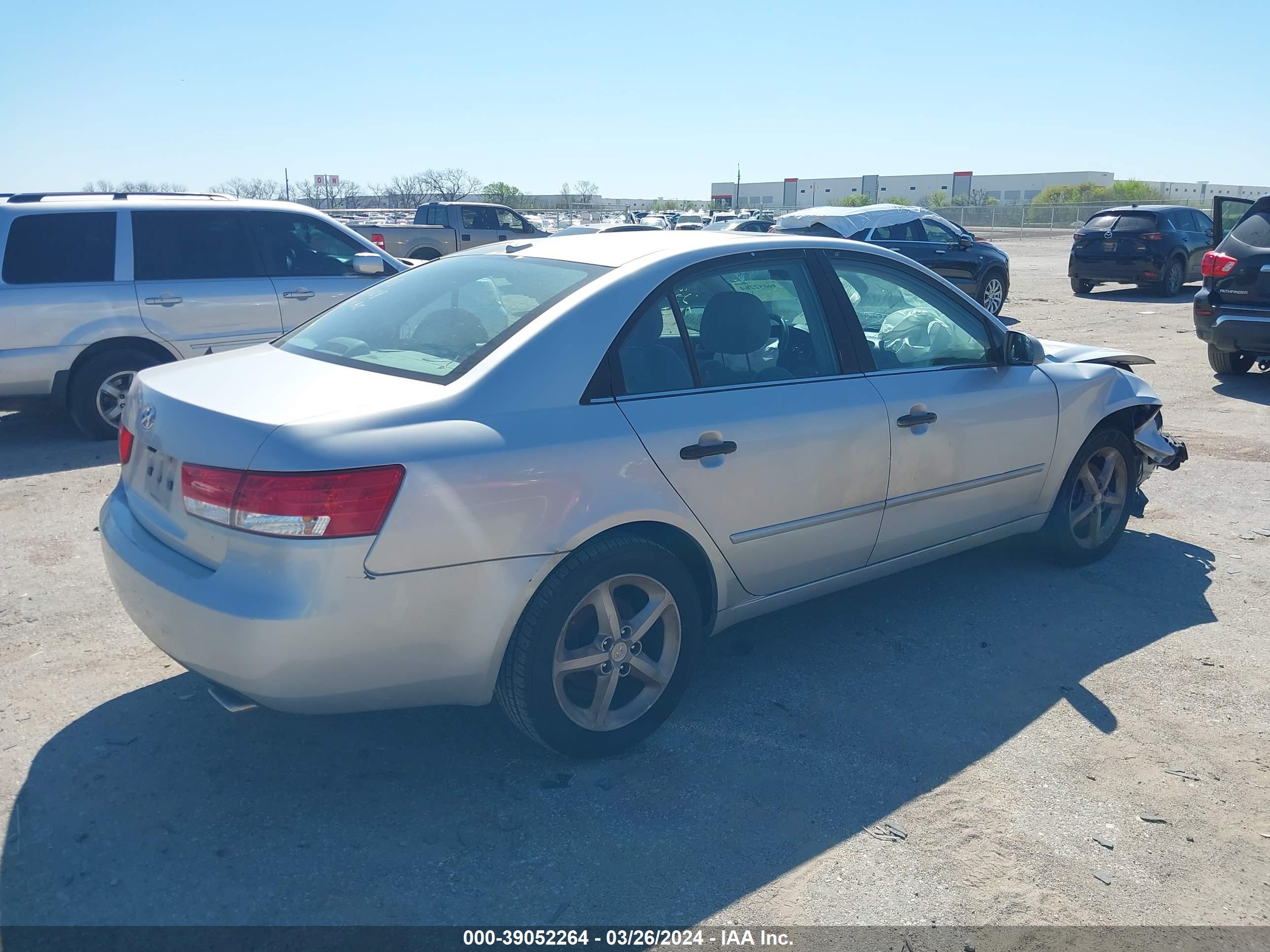 HYUNDAI SONATA image 4