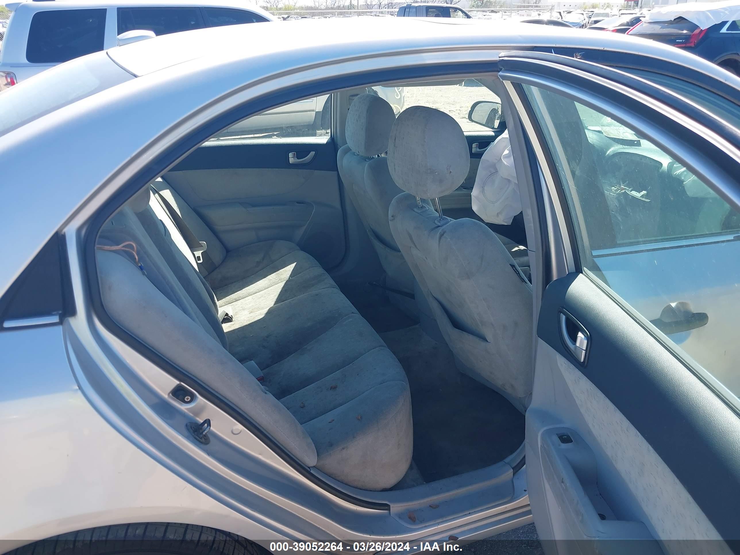 HYUNDAI SONATA image 8