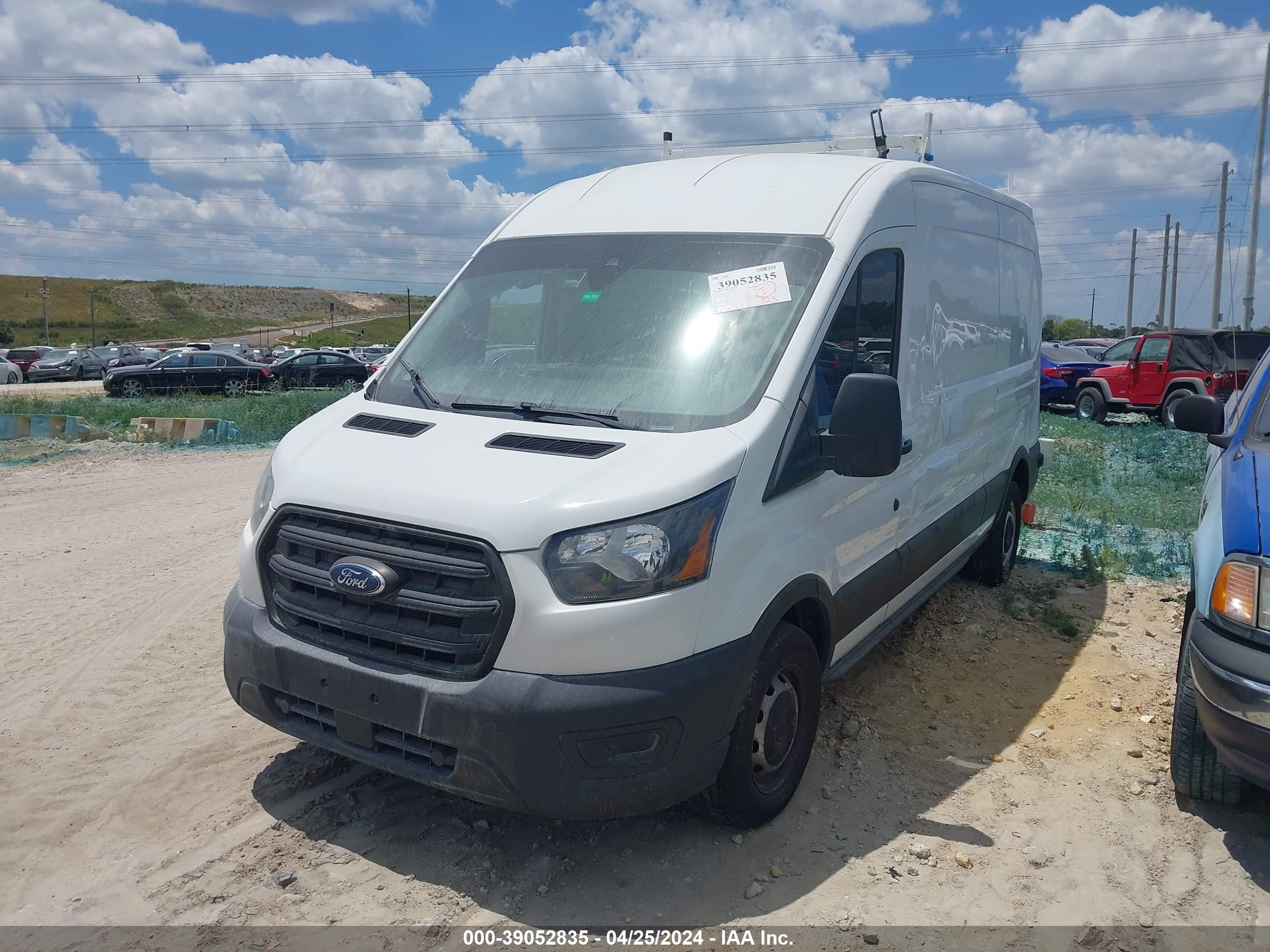 FORD TRANSIT-250 image 2