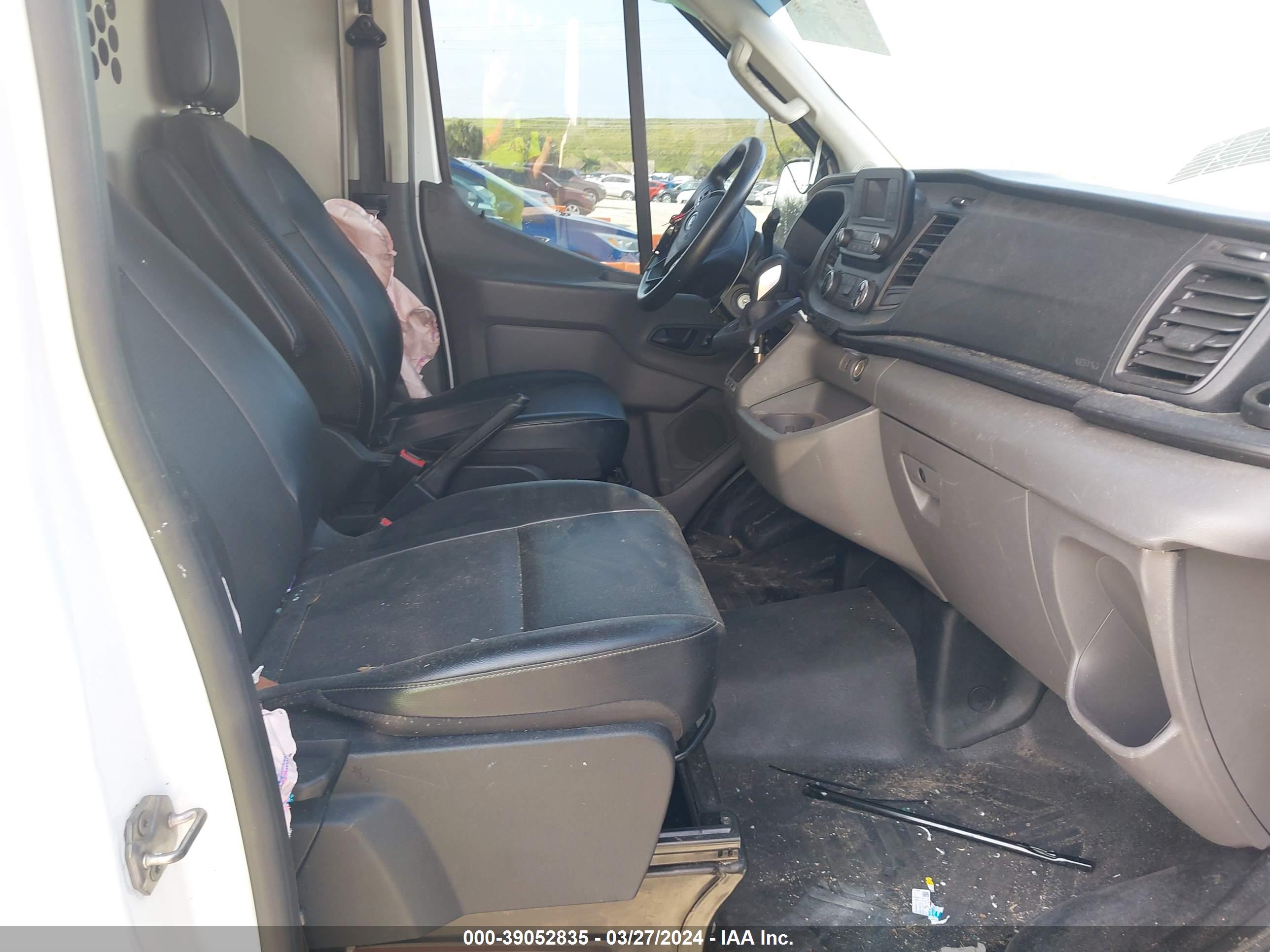 FORD TRANSIT-250 image 5