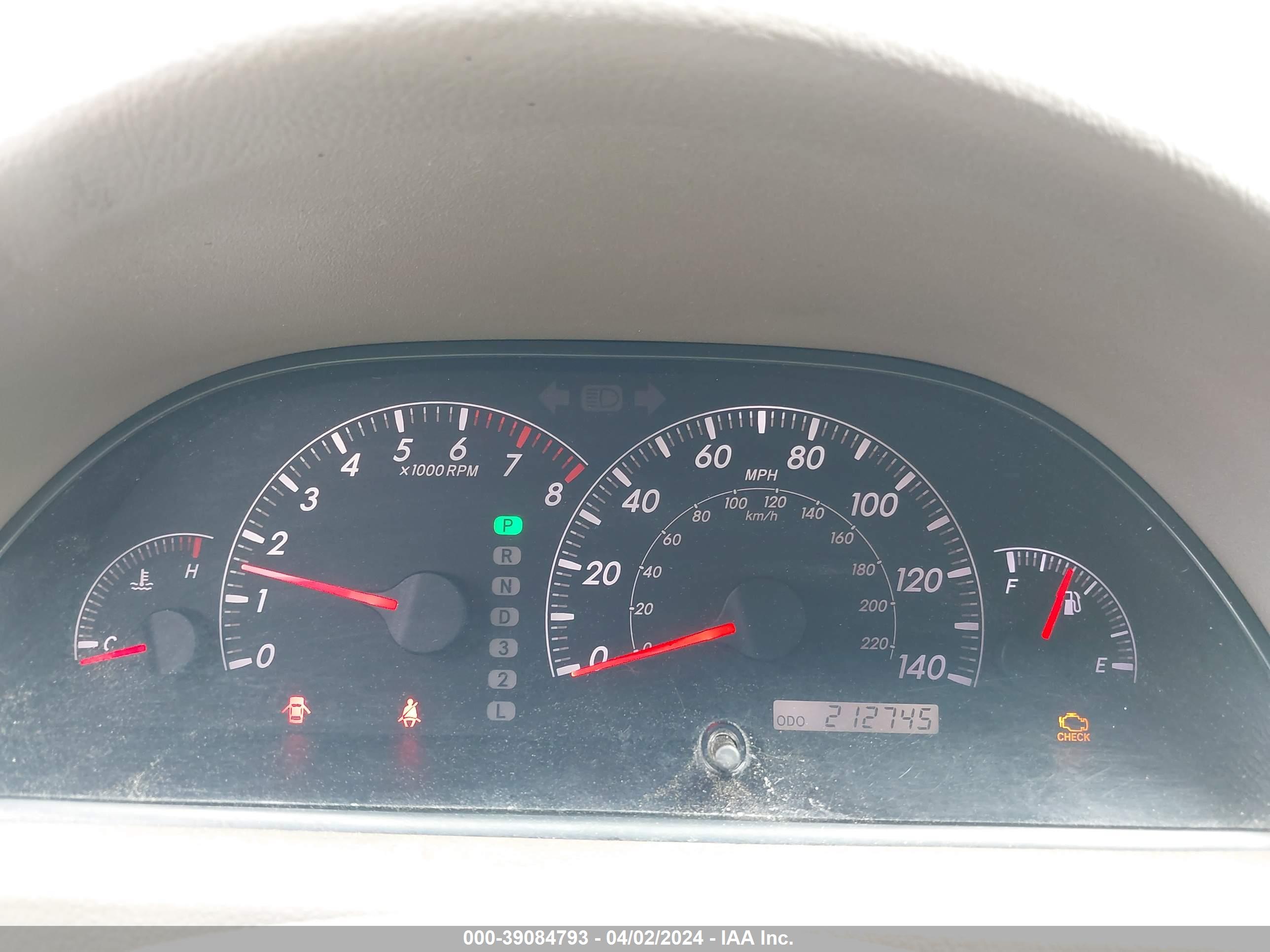 TOYOTA CAMRY image 7
