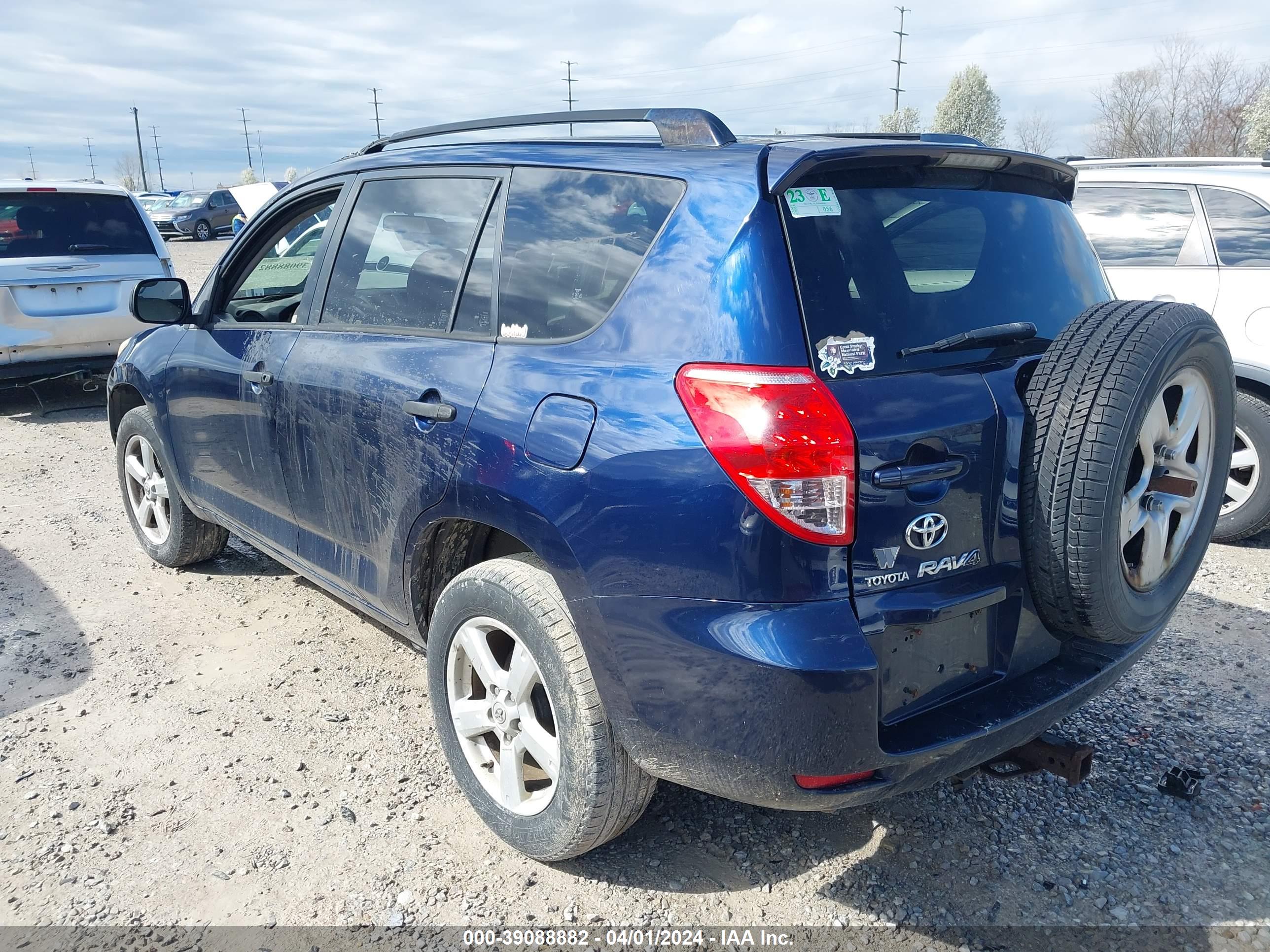 TOYOTA RAV4 image 3
