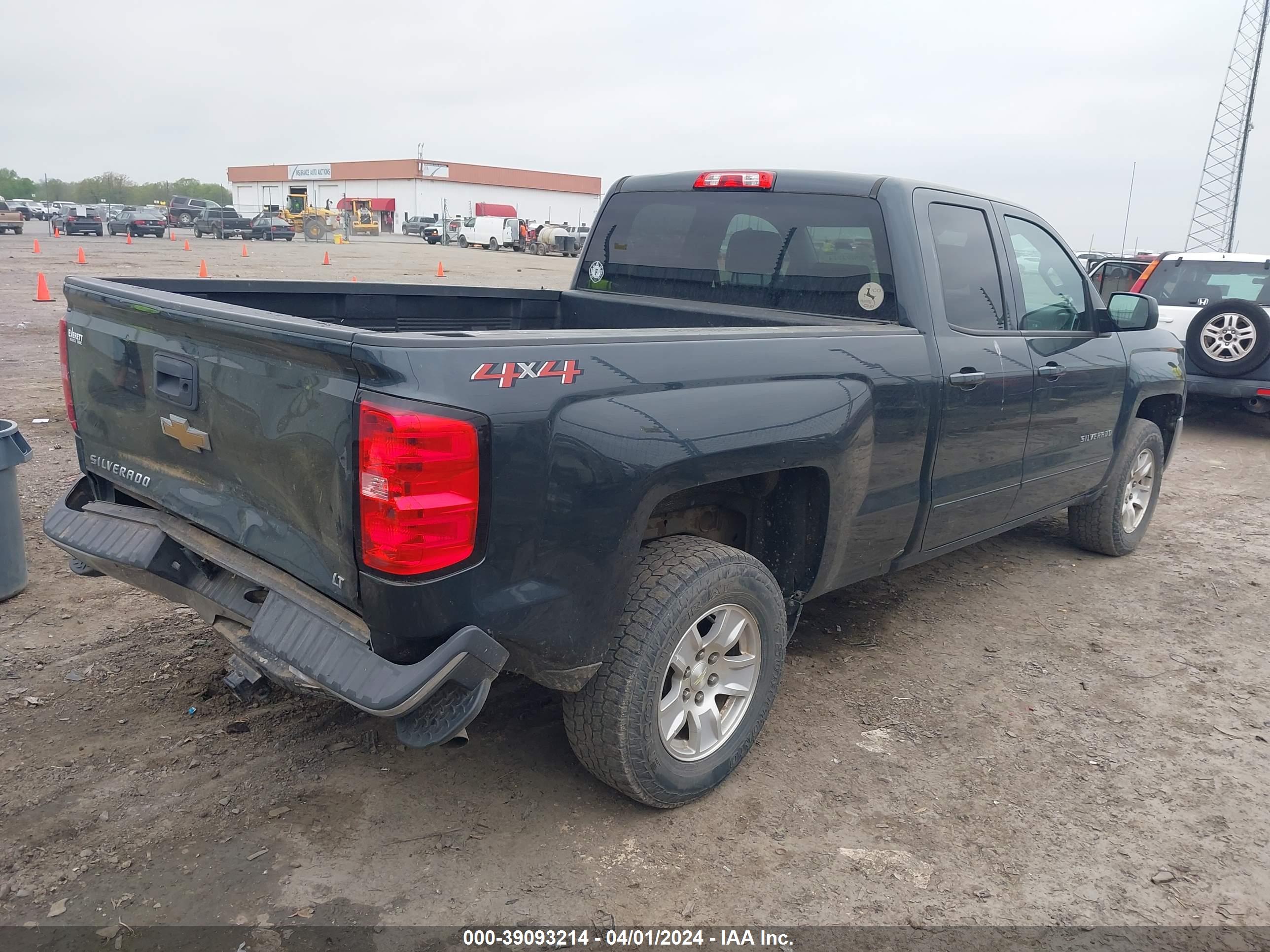 CHEVROLET SILVERADO image 4