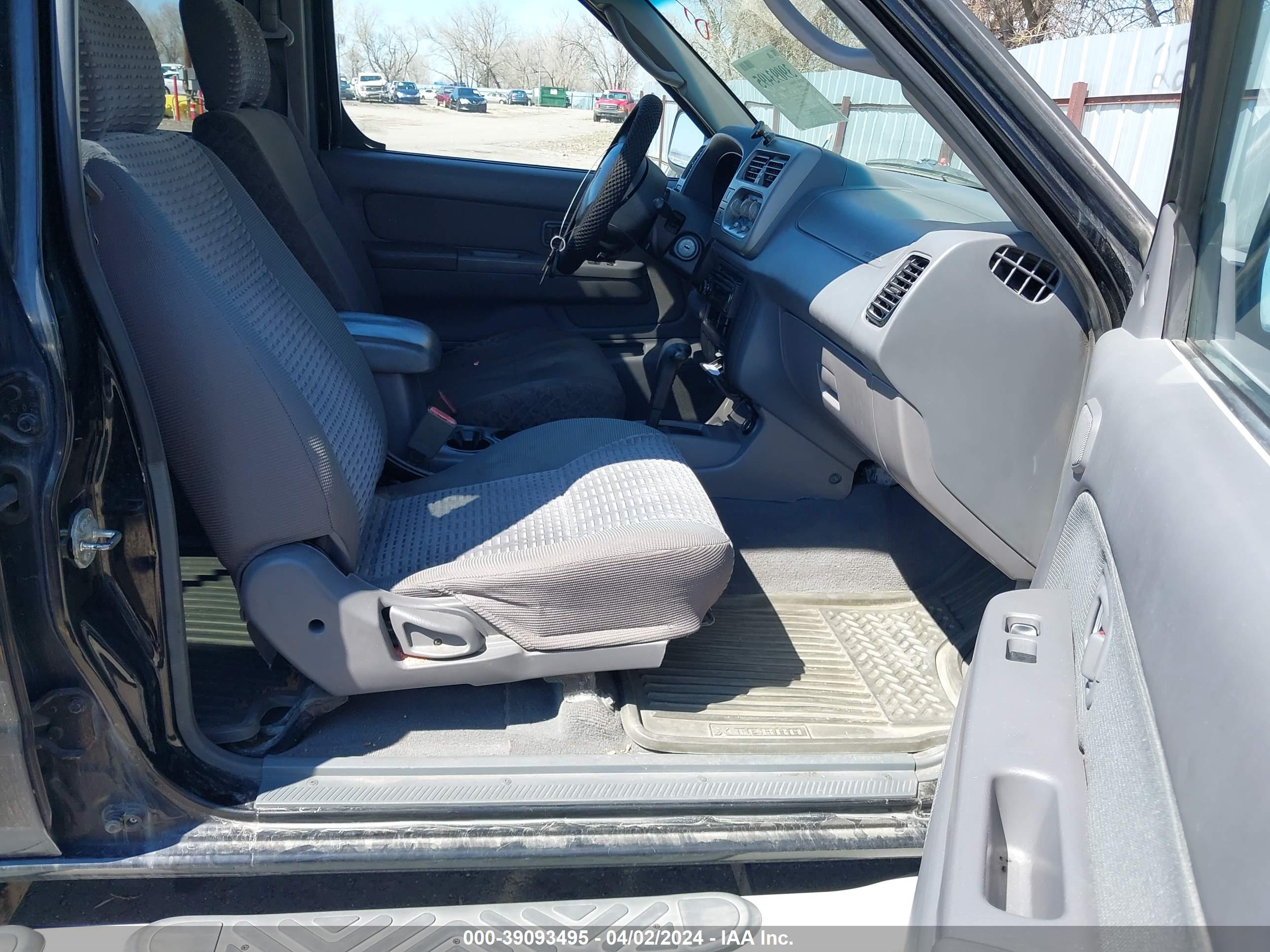 NISSAN XTERRA image 5