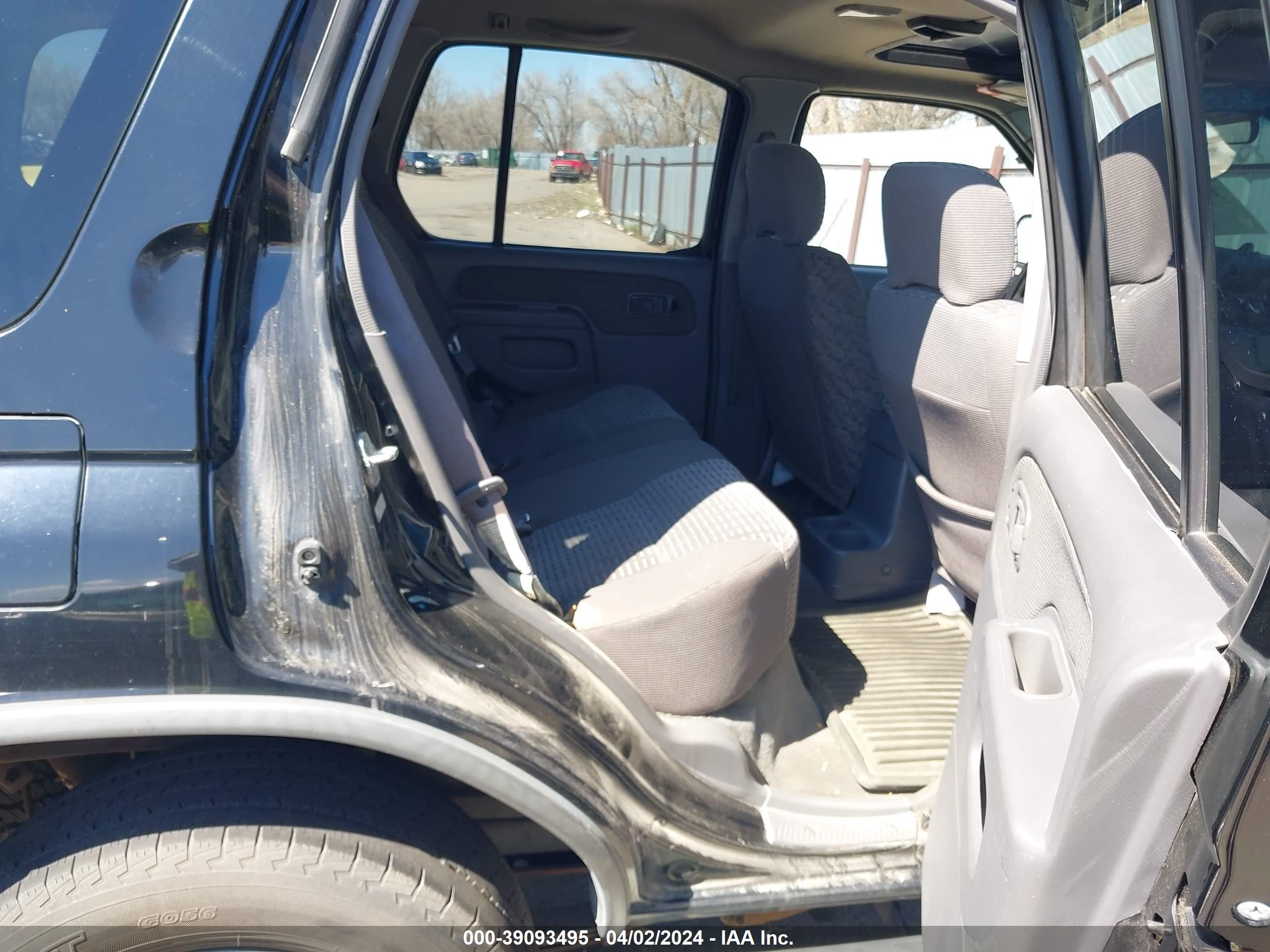 NISSAN XTERRA image 8