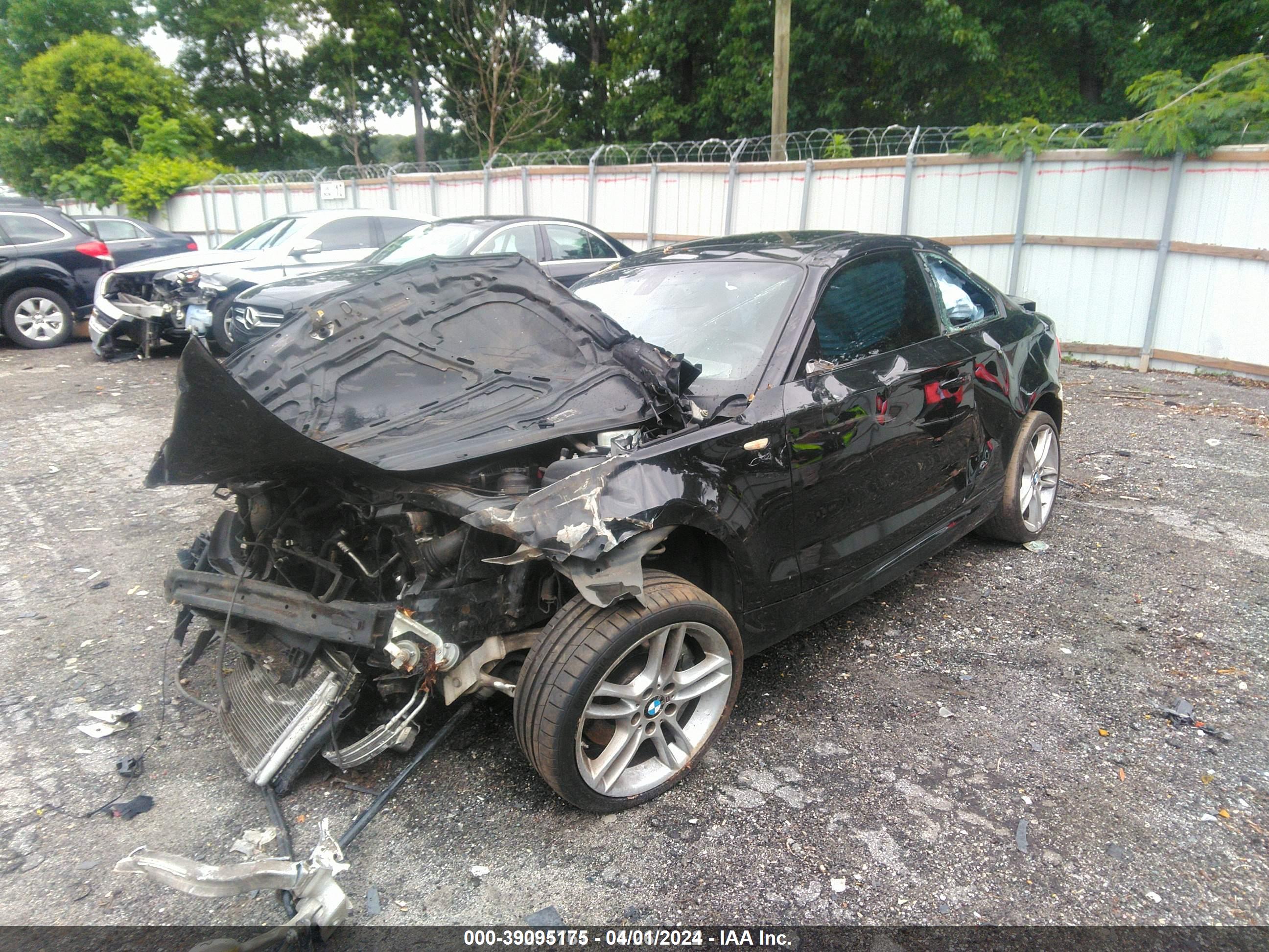 BMW 135I image 6