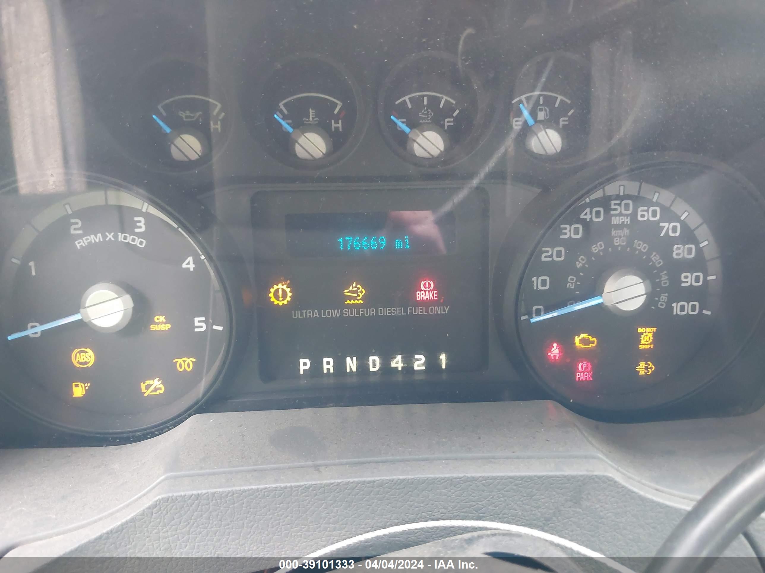 FORD F-650 image 6