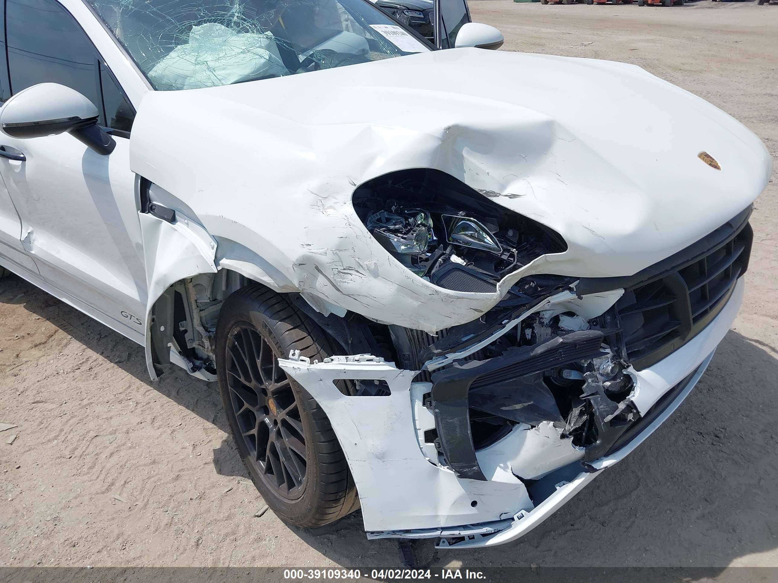 PORSCHE MACAN image 6
