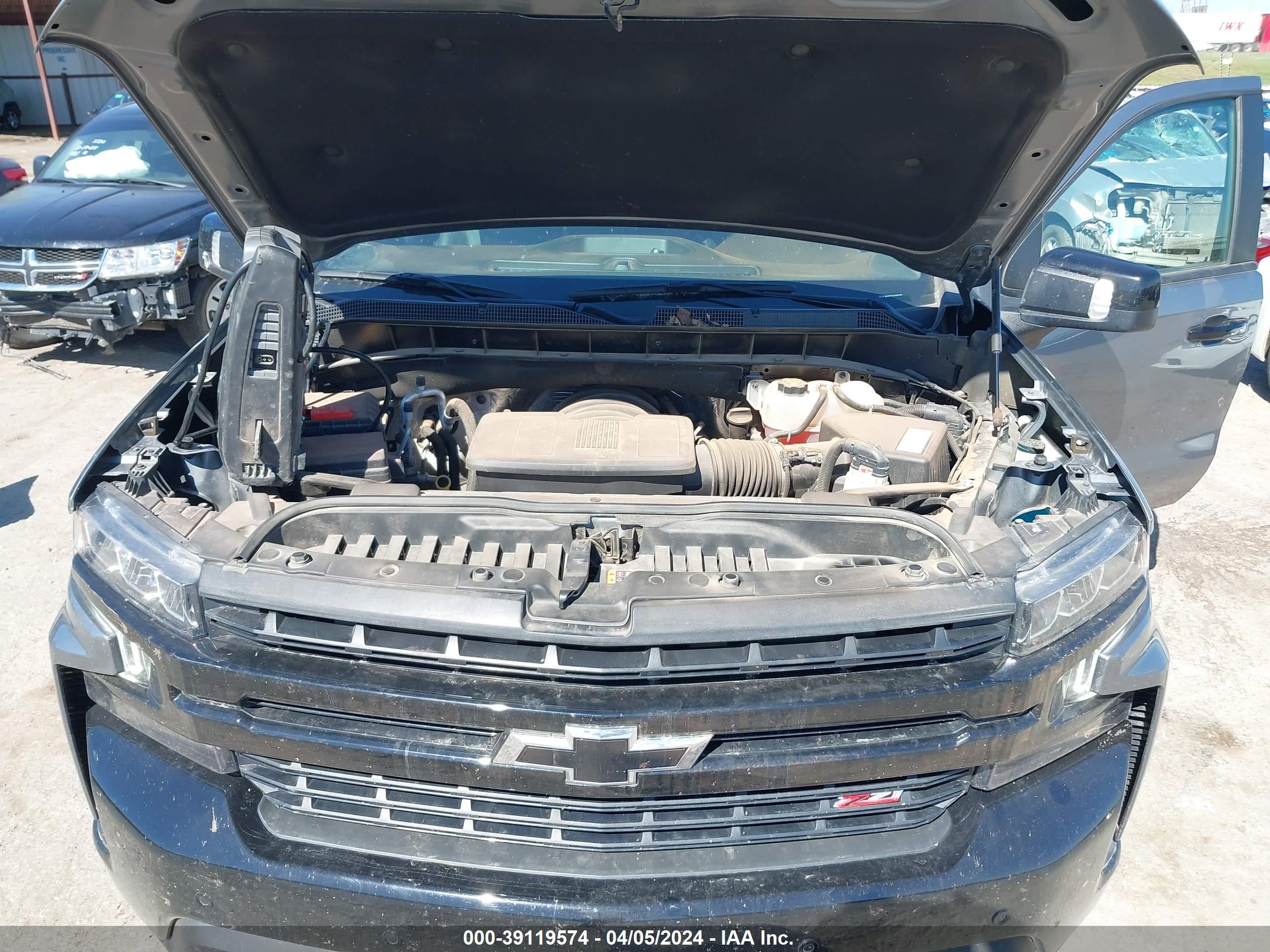 CHEVROLET SILVERADO image 10