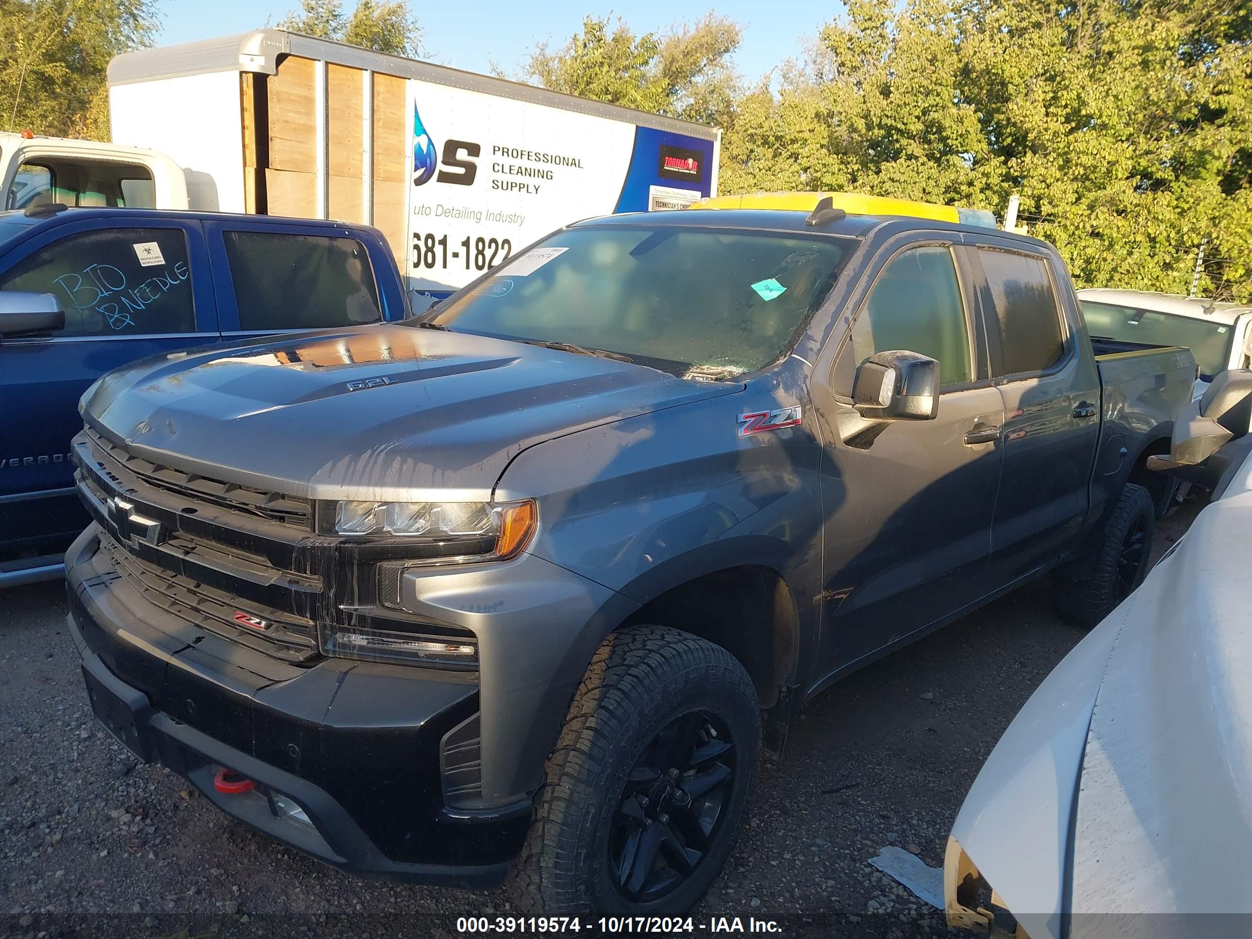 CHEVROLET SILVERADO image 2