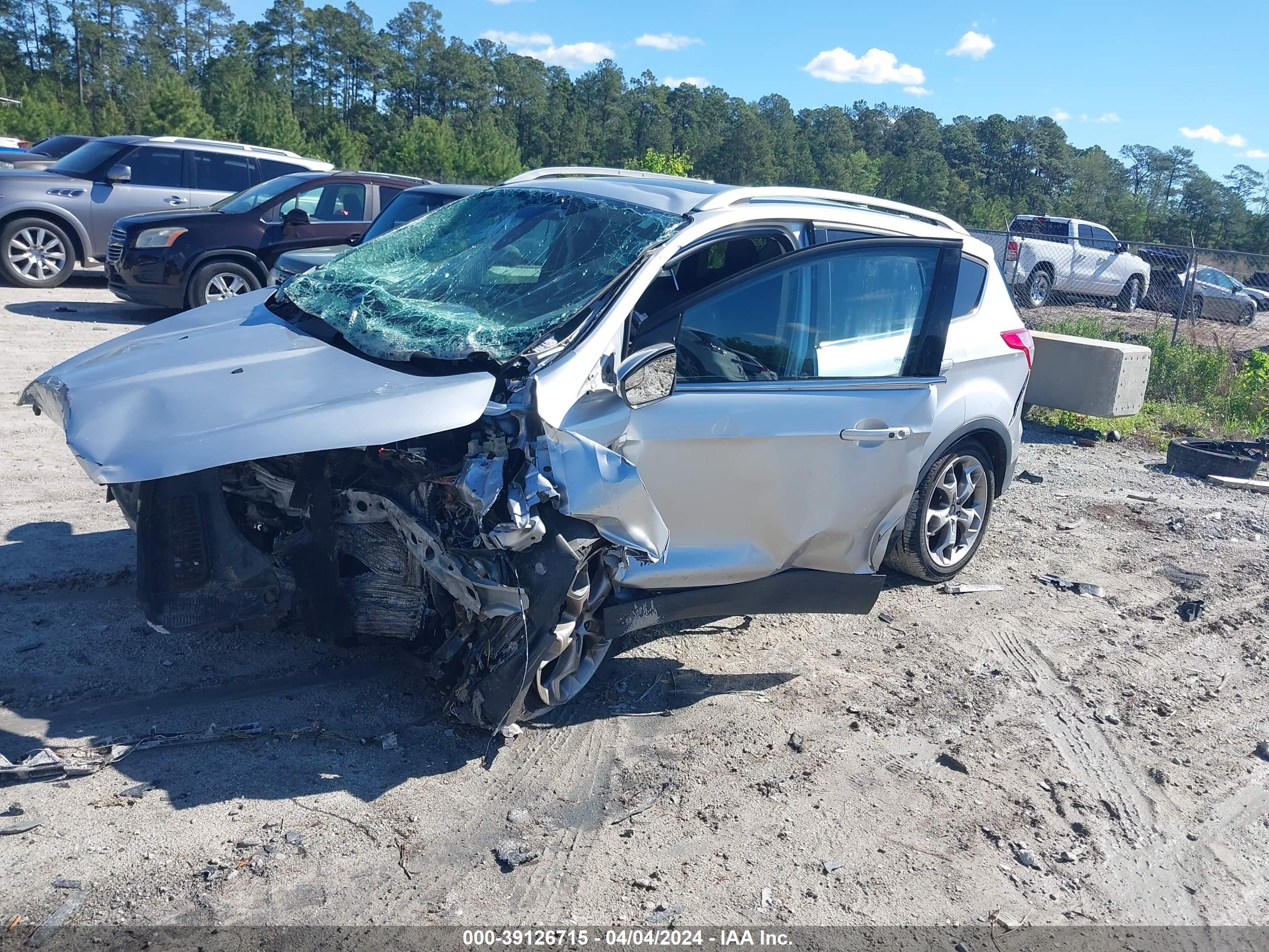 FORD ESCAPE image 2