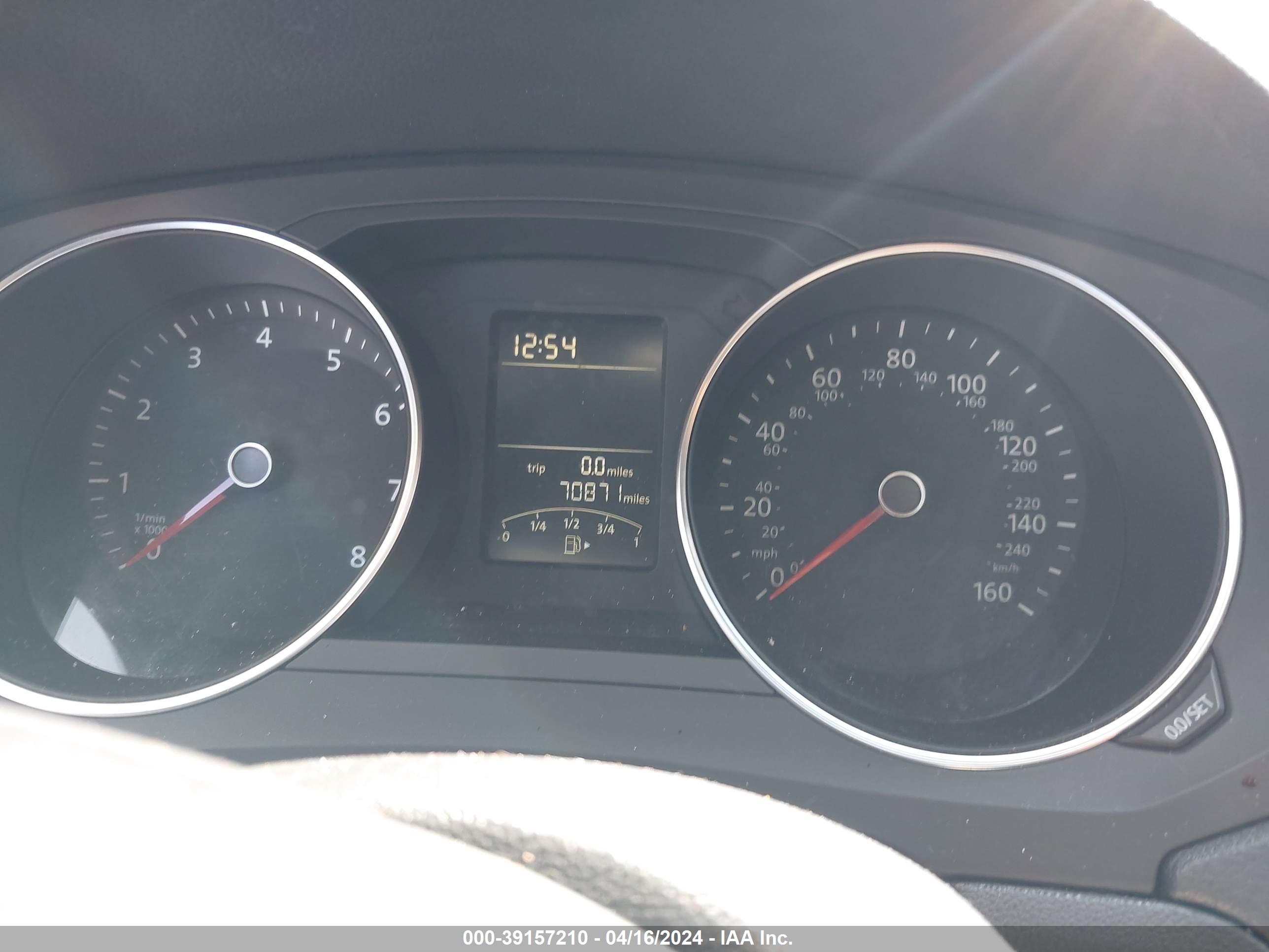 VOLKSWAGEN JETTA image 7