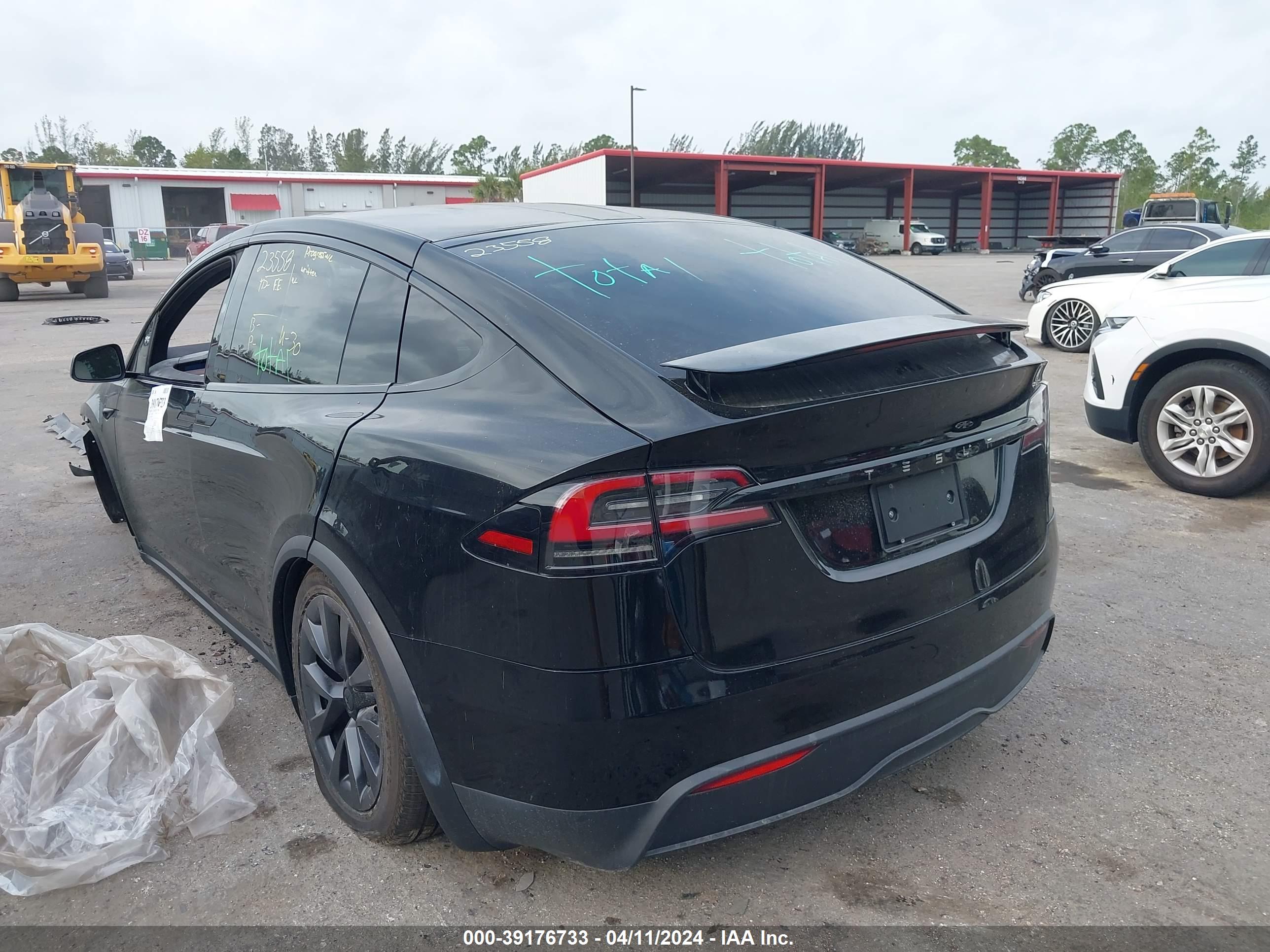 TESLA MODEL image 3