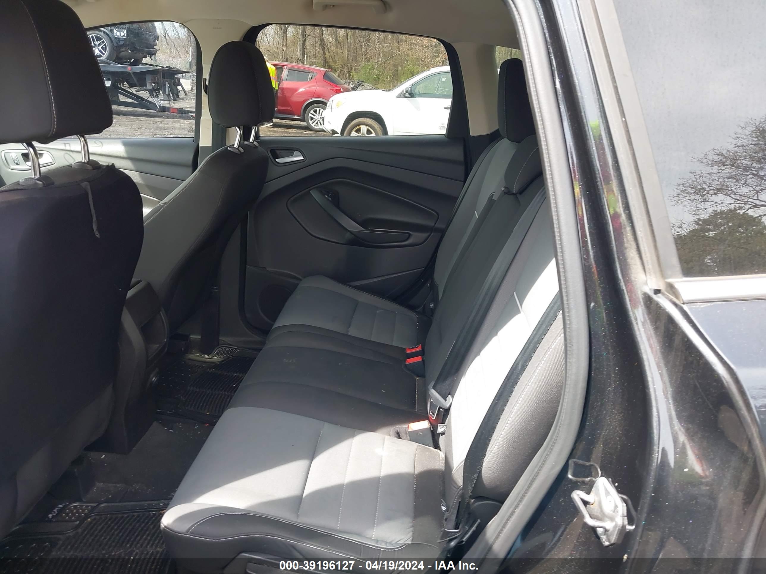 FORD ESCAPE image 8