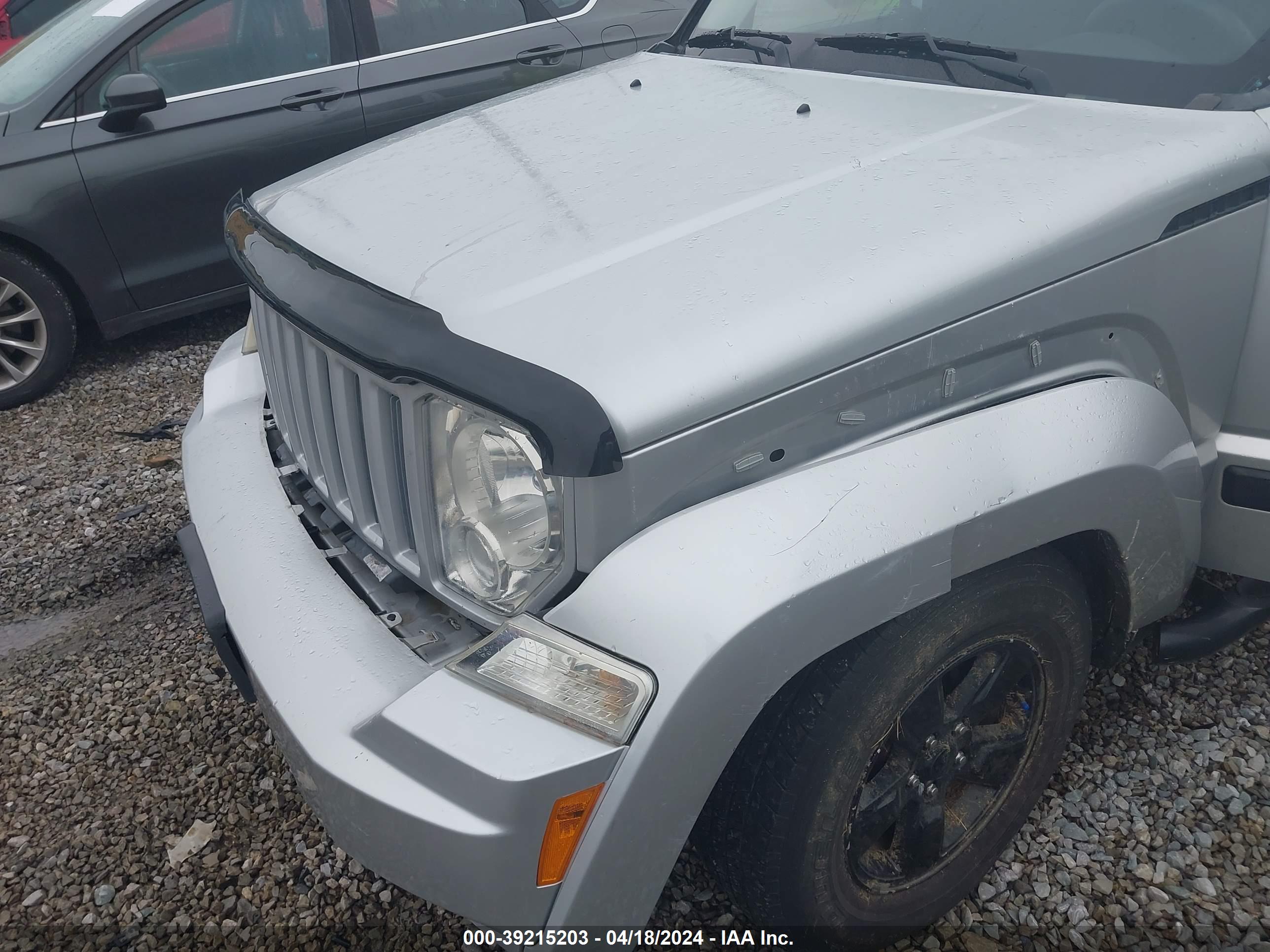 JEEP LIBERTY image 6