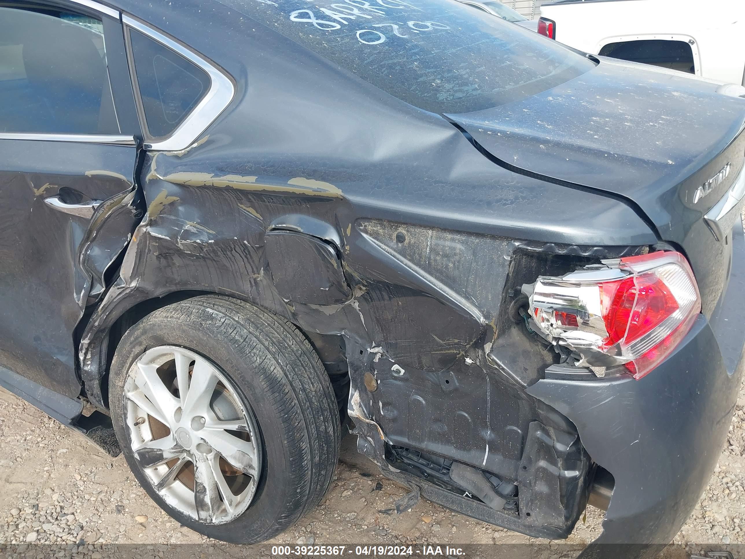 NISSAN ALTIMA image 6