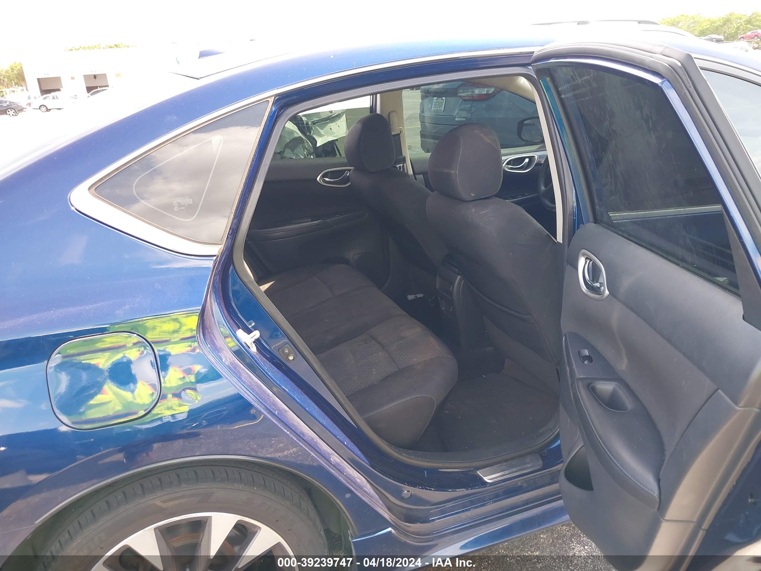 NISSAN SENTRA image 8