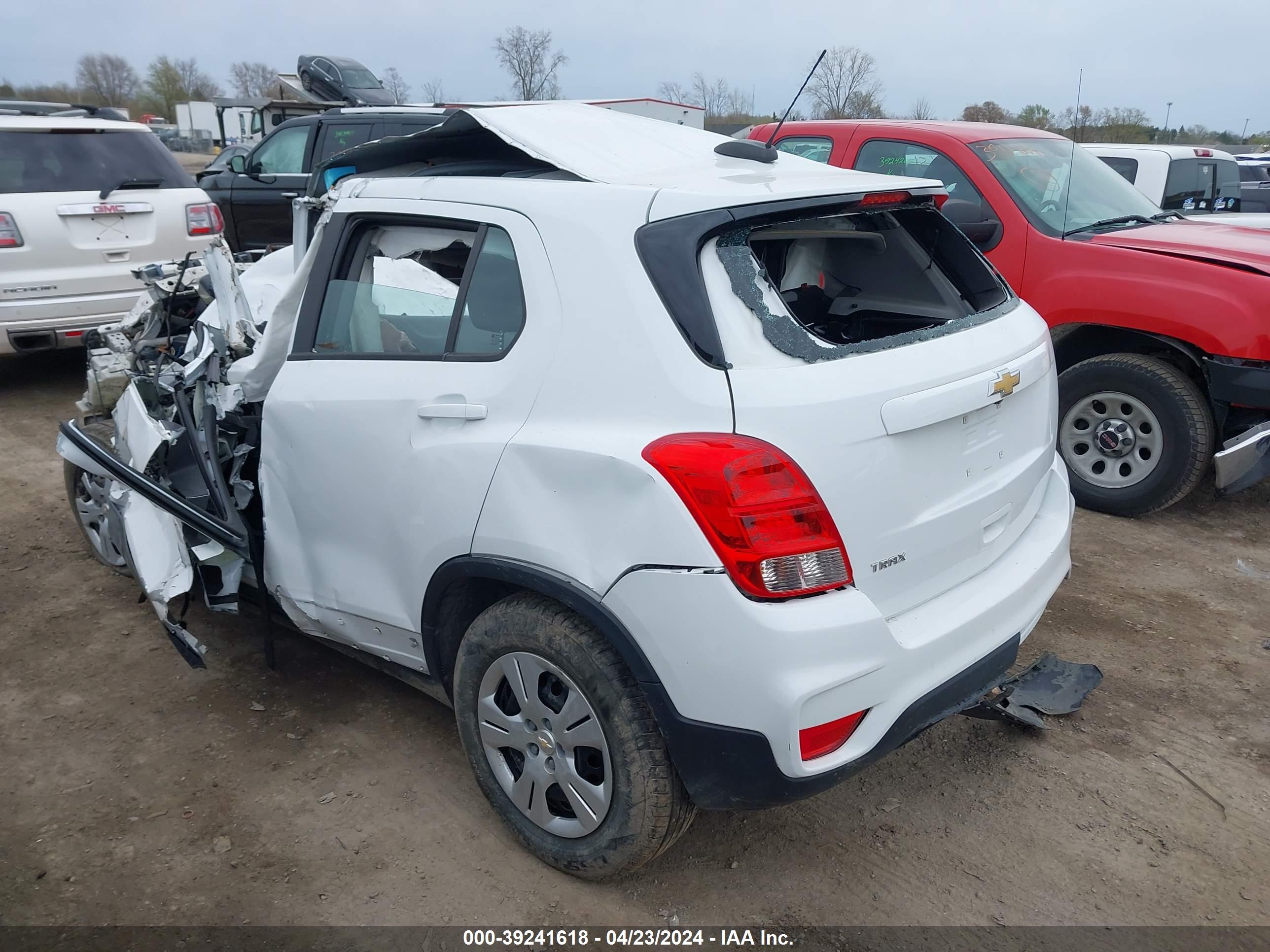 CHEVROLET TRAX image 3