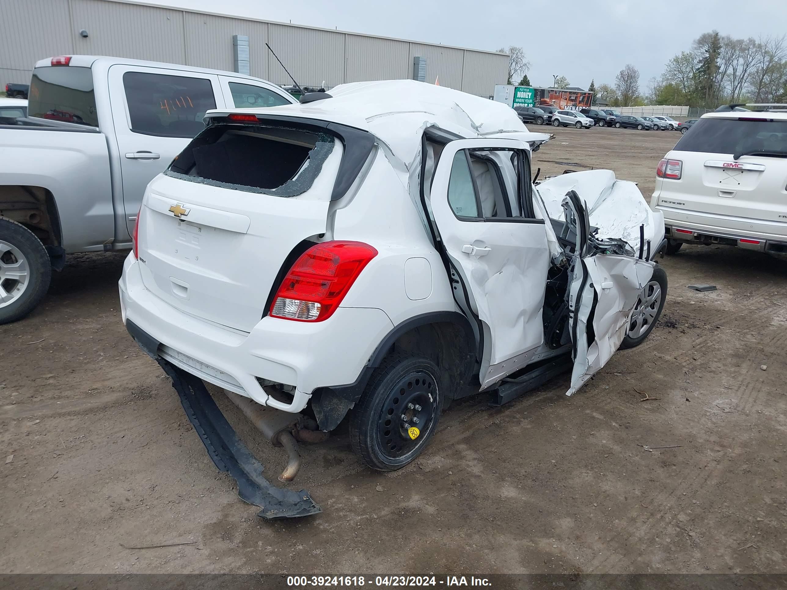 CHEVROLET TRAX image 4
