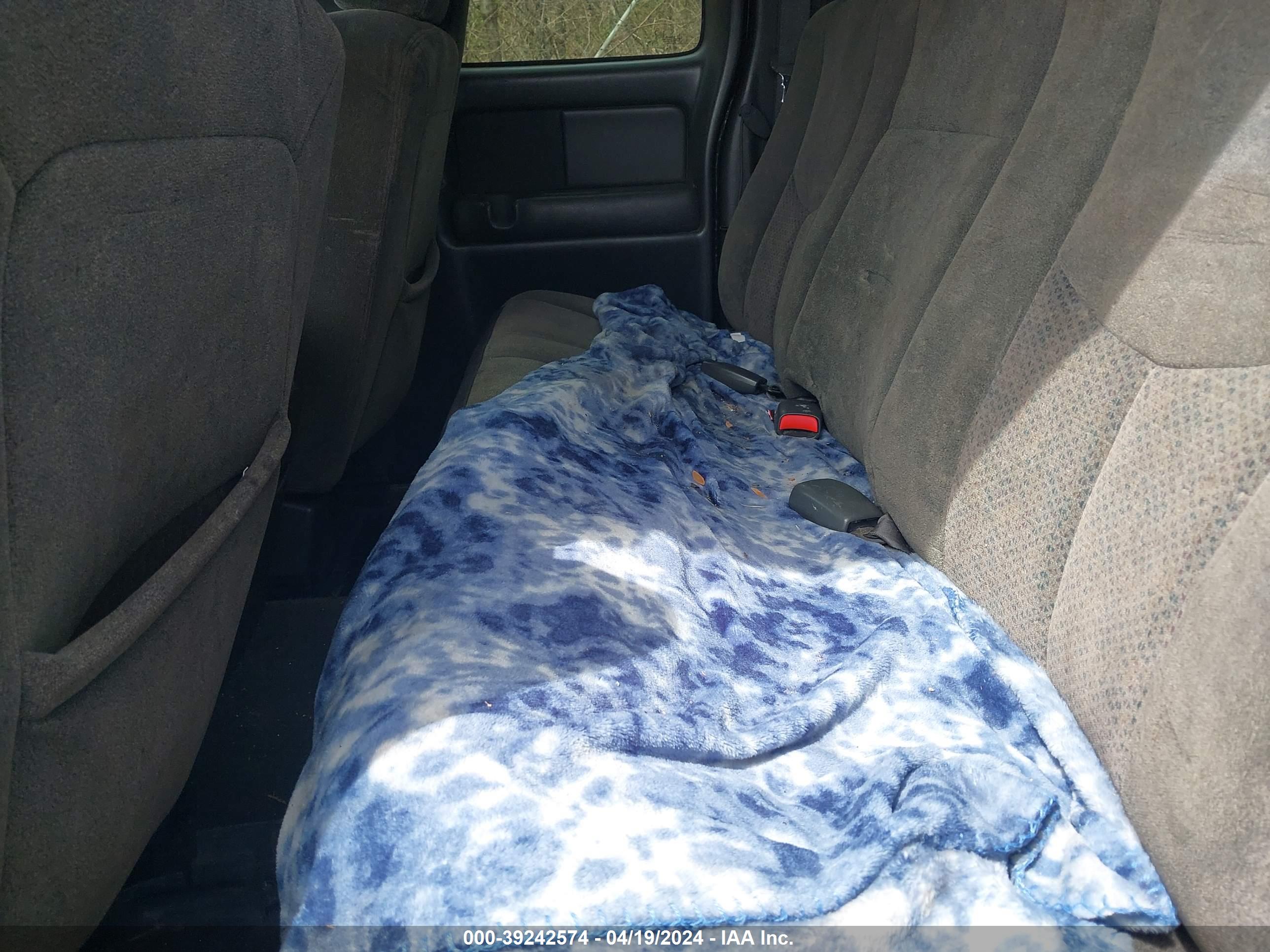 CHEVROLET SILVERADO image 8