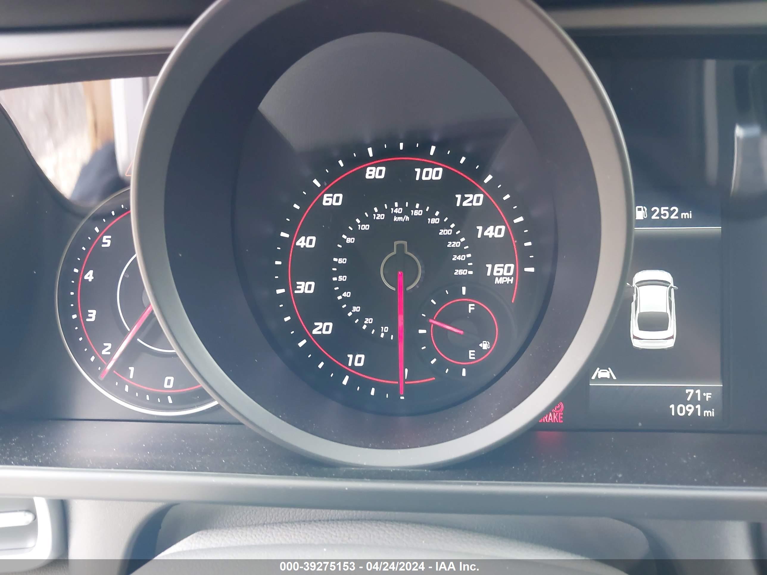 HYUNDAI ELANTRA image 7