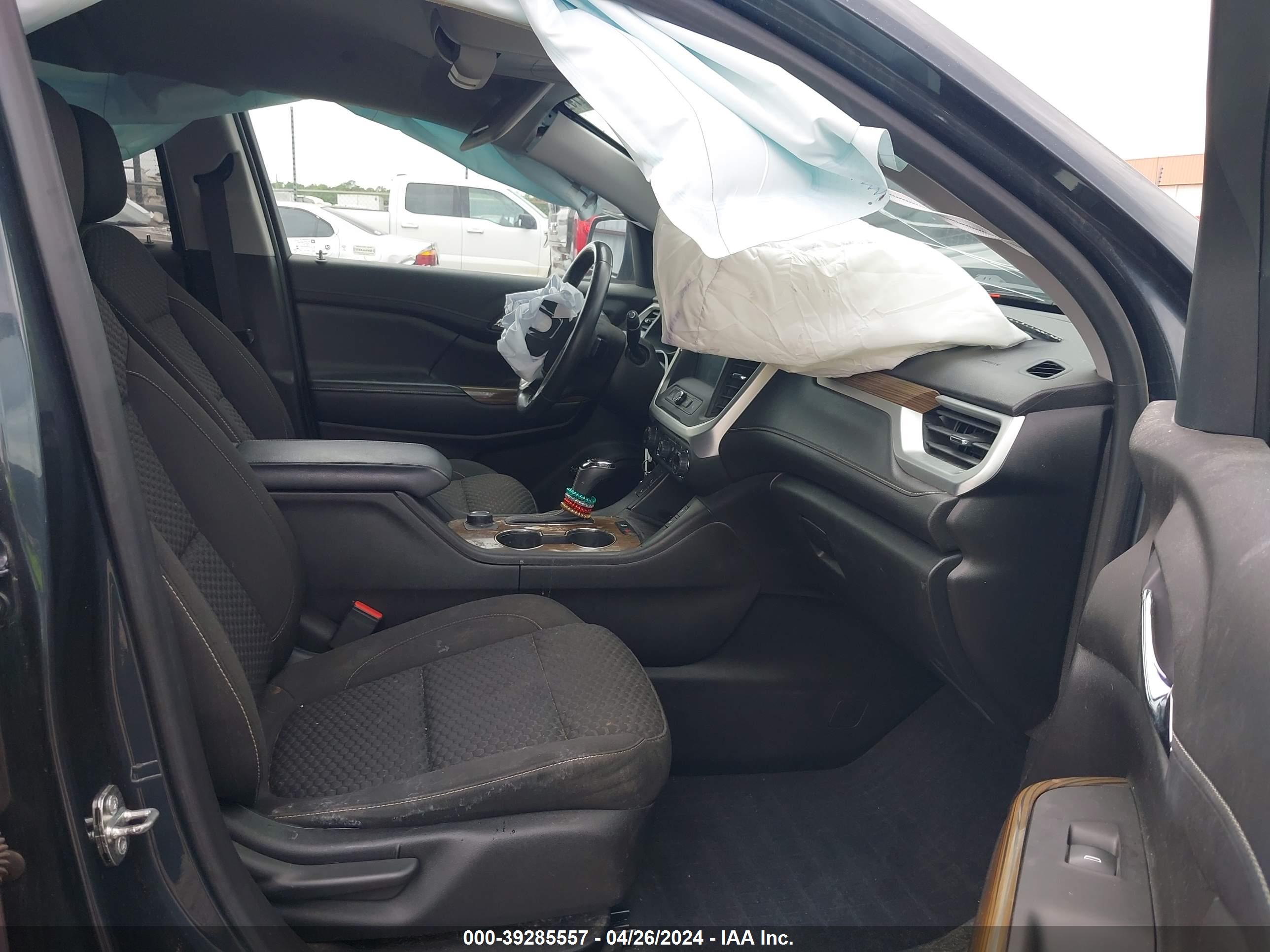 GMC ACADIA image 5