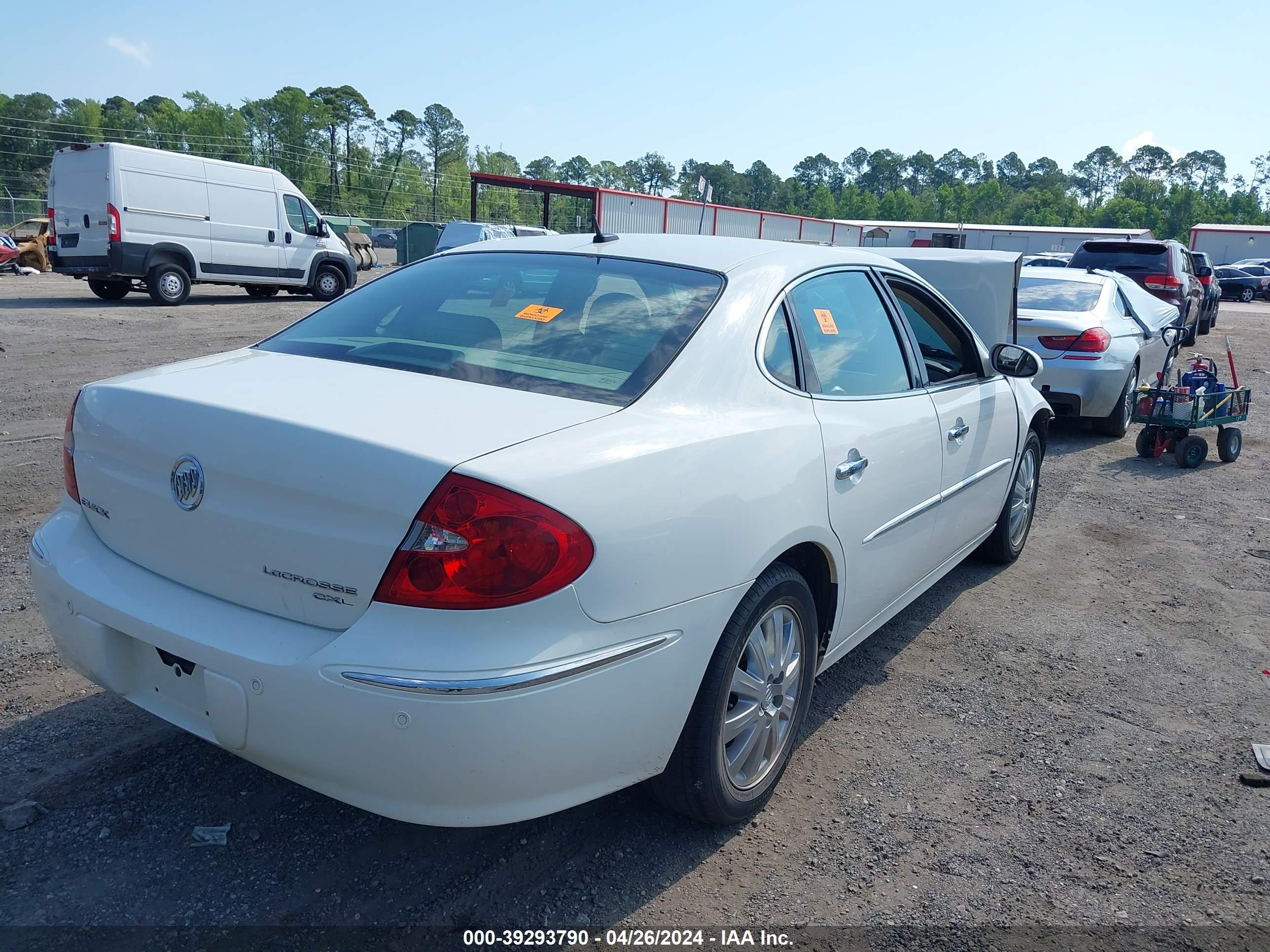 BUICK LACROSSE image 4