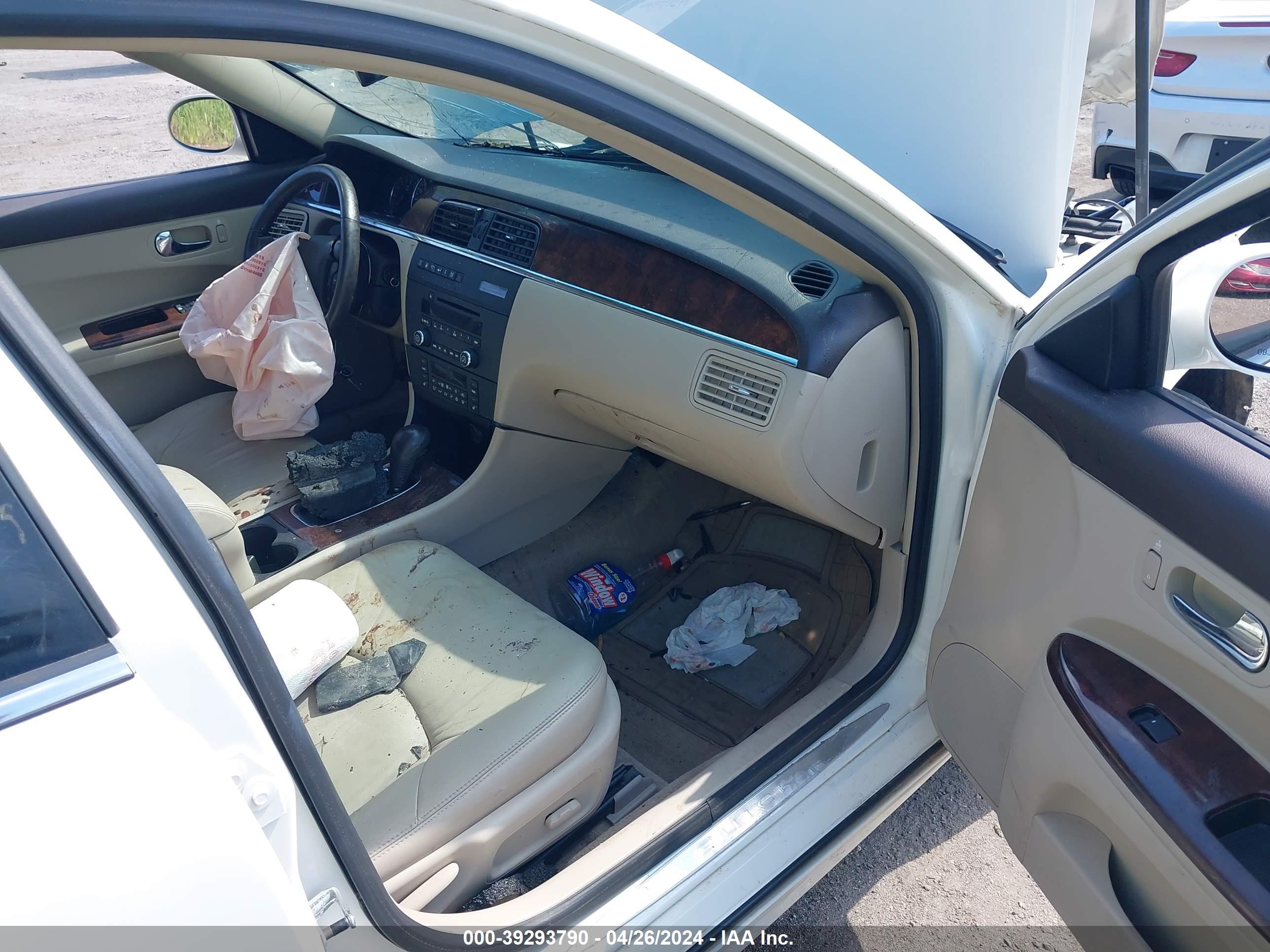 BUICK LACROSSE image 5