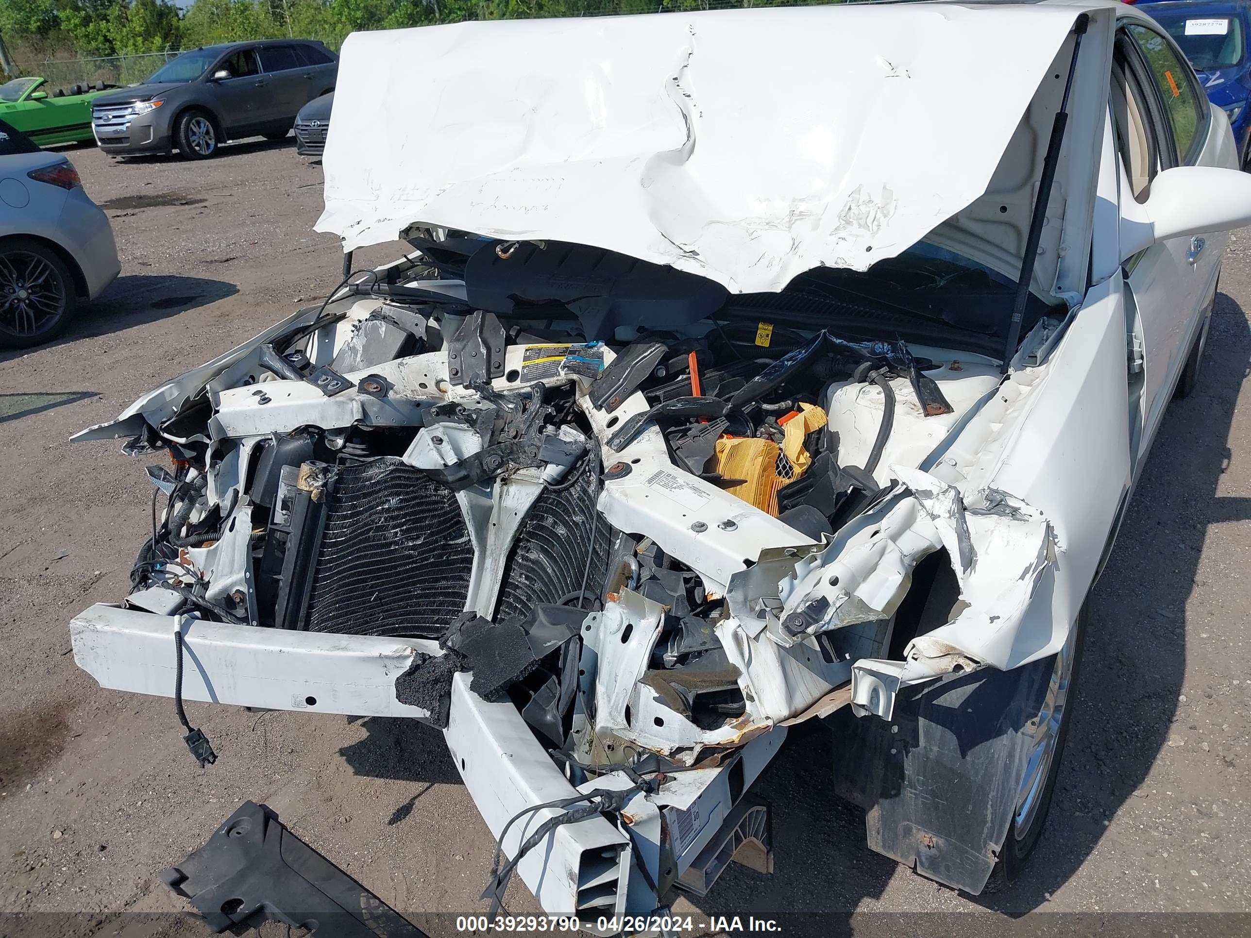 BUICK LACROSSE image 6