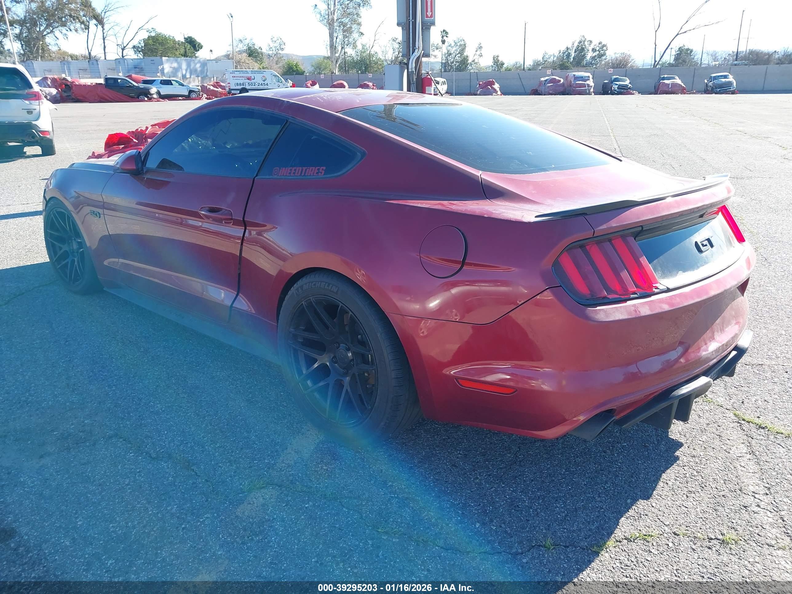 FORD MUSTANG image 3