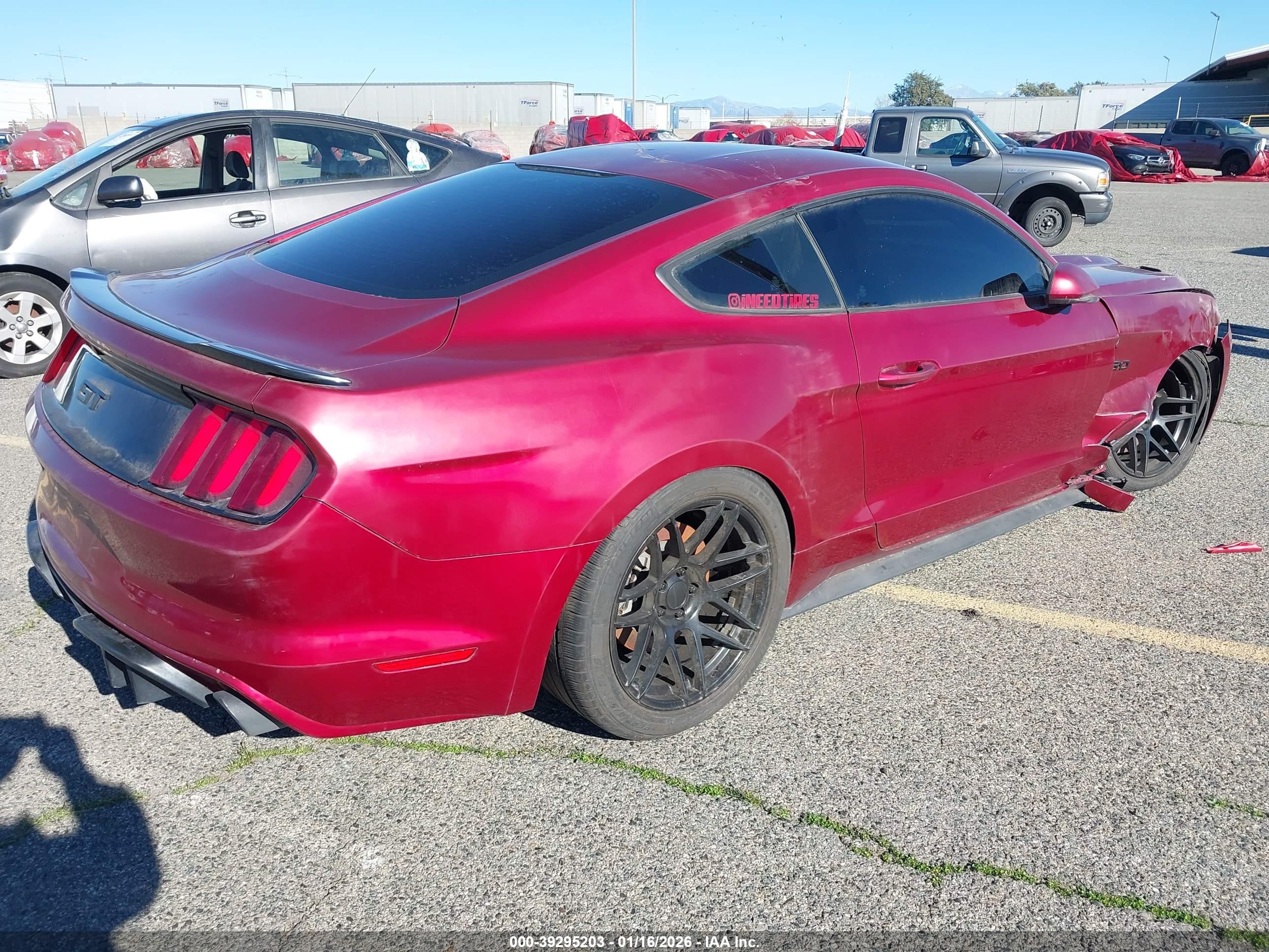 FORD MUSTANG image 4