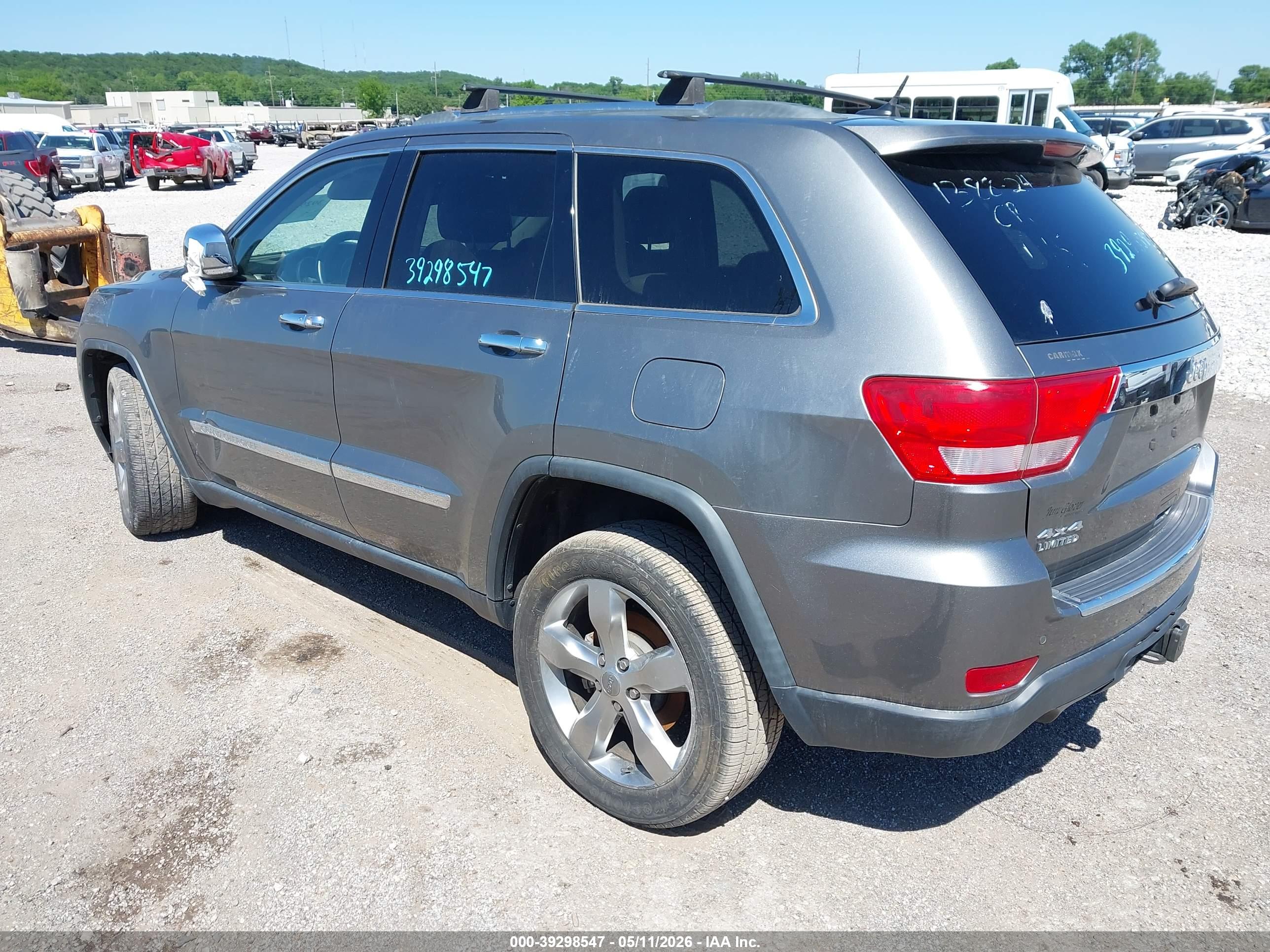 JEEP GRAND image 3