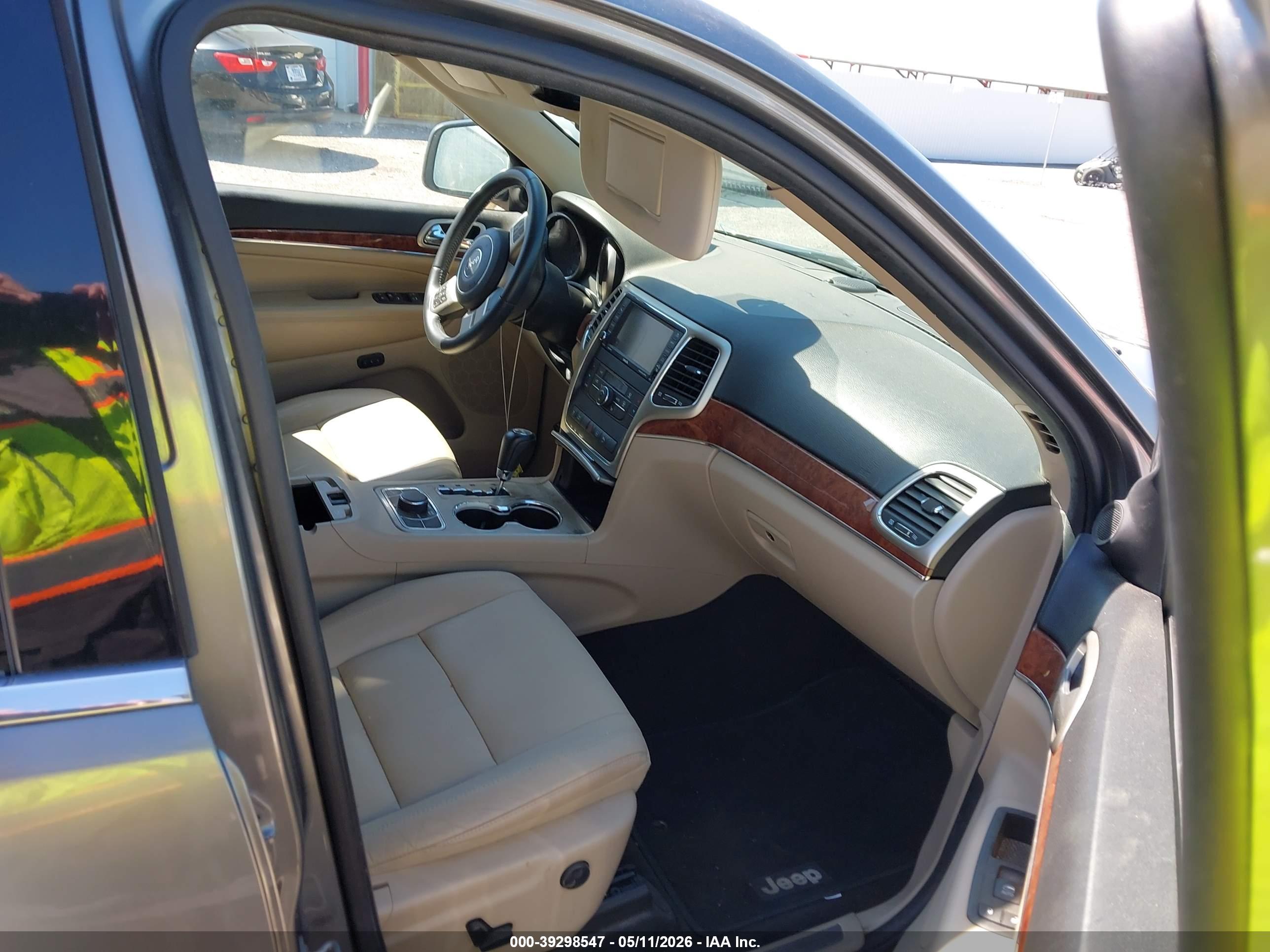 JEEP GRAND image 5