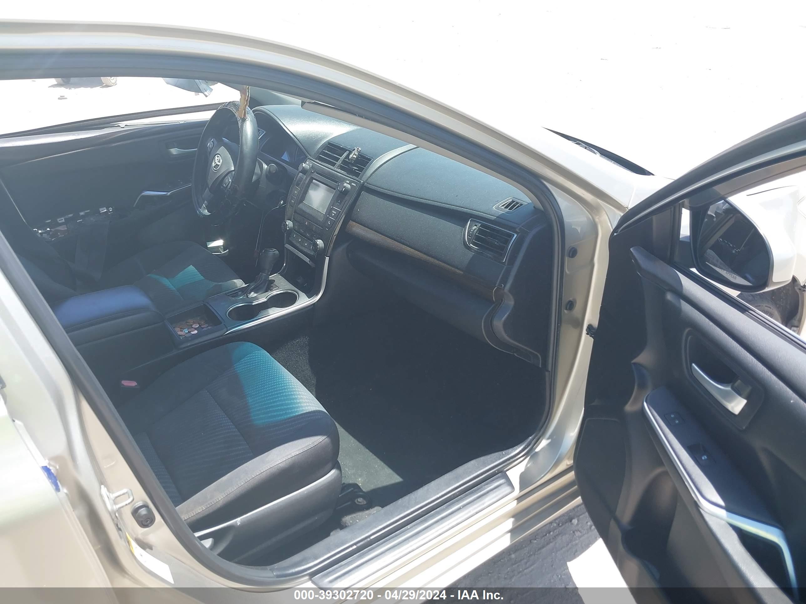 TOYOTA CAMRY image 5