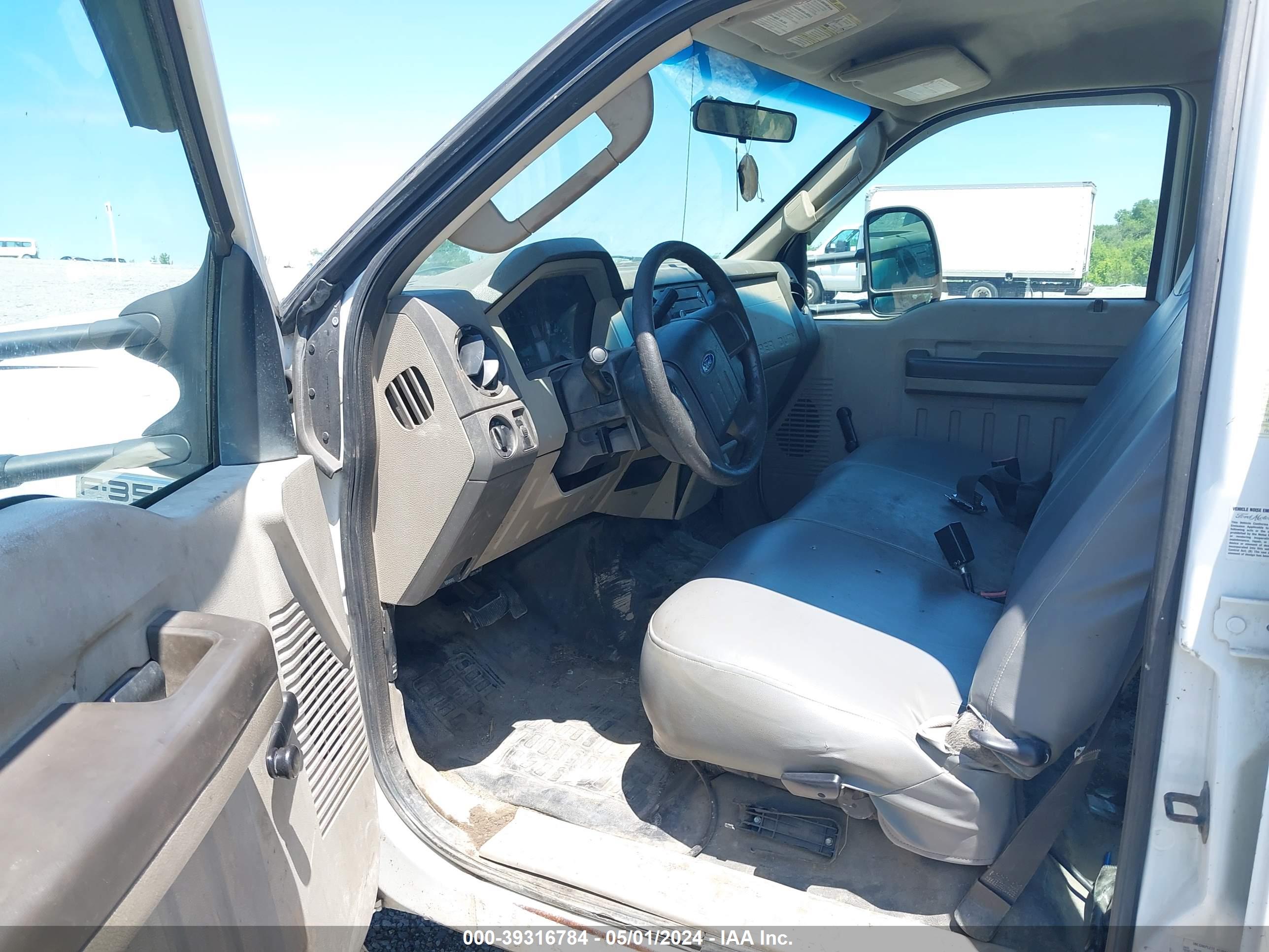 FORD F-350 image 8