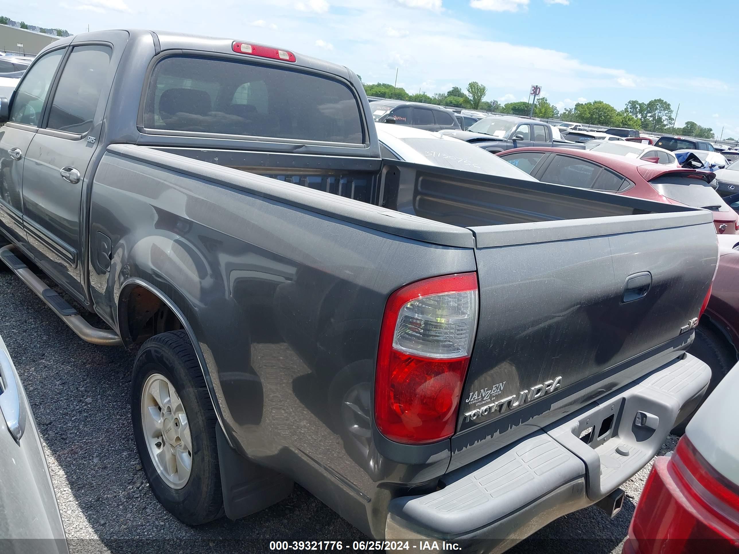 TOYOTA TUNDRA image 3