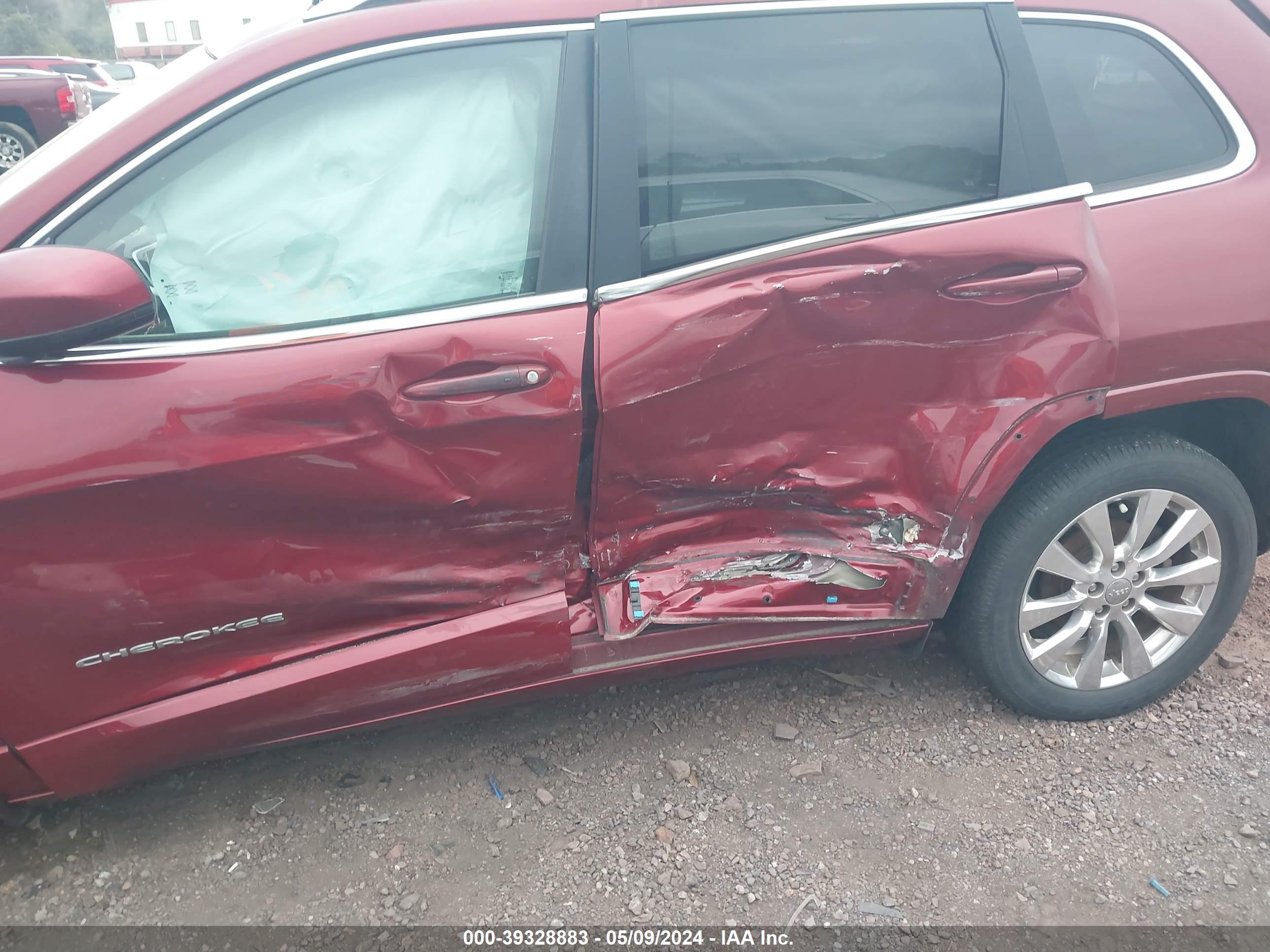 JEEP CHEROKEE image 6