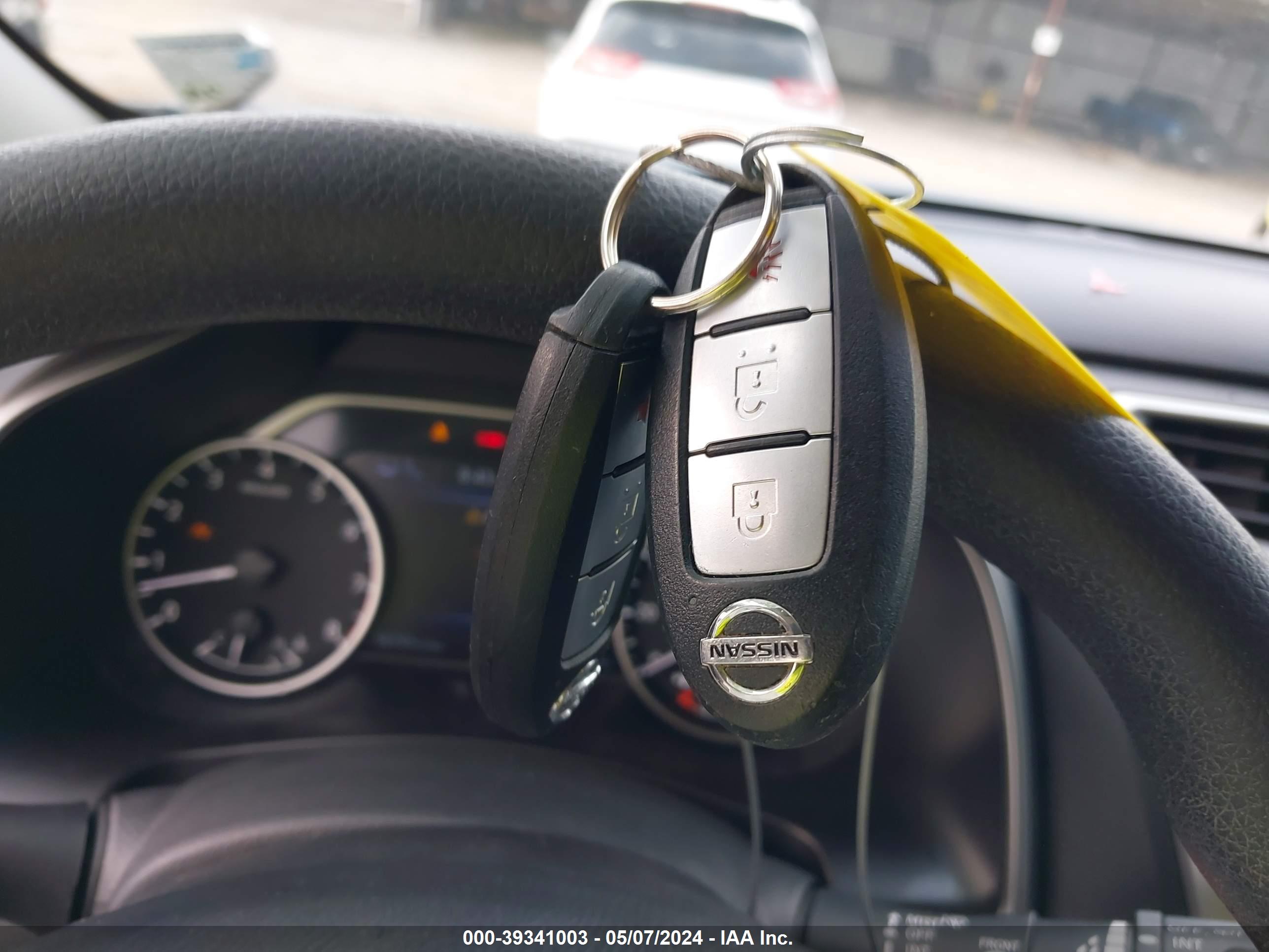 NISSAN MURANO image 11