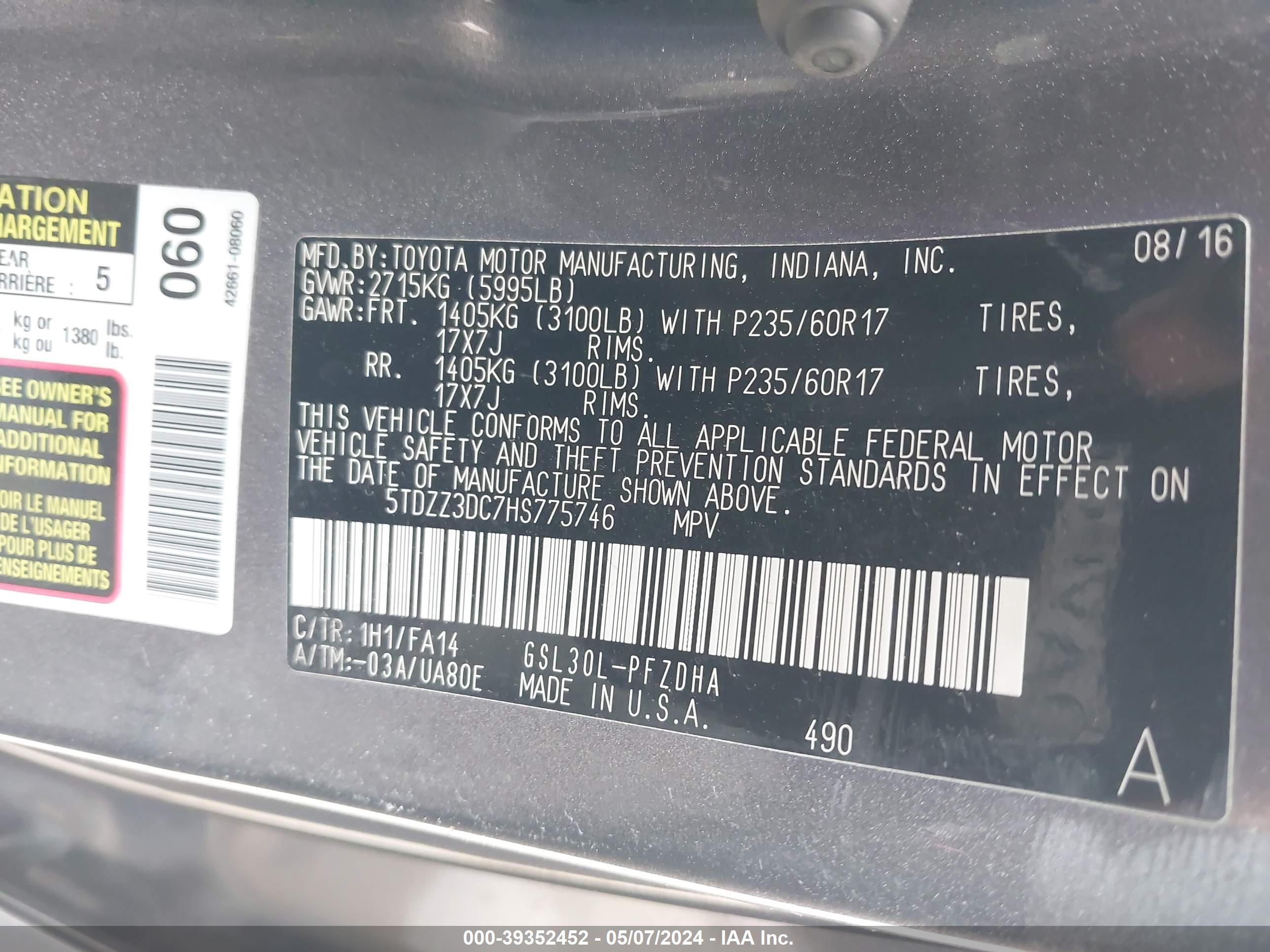 TOYOTA SIENNA image 9